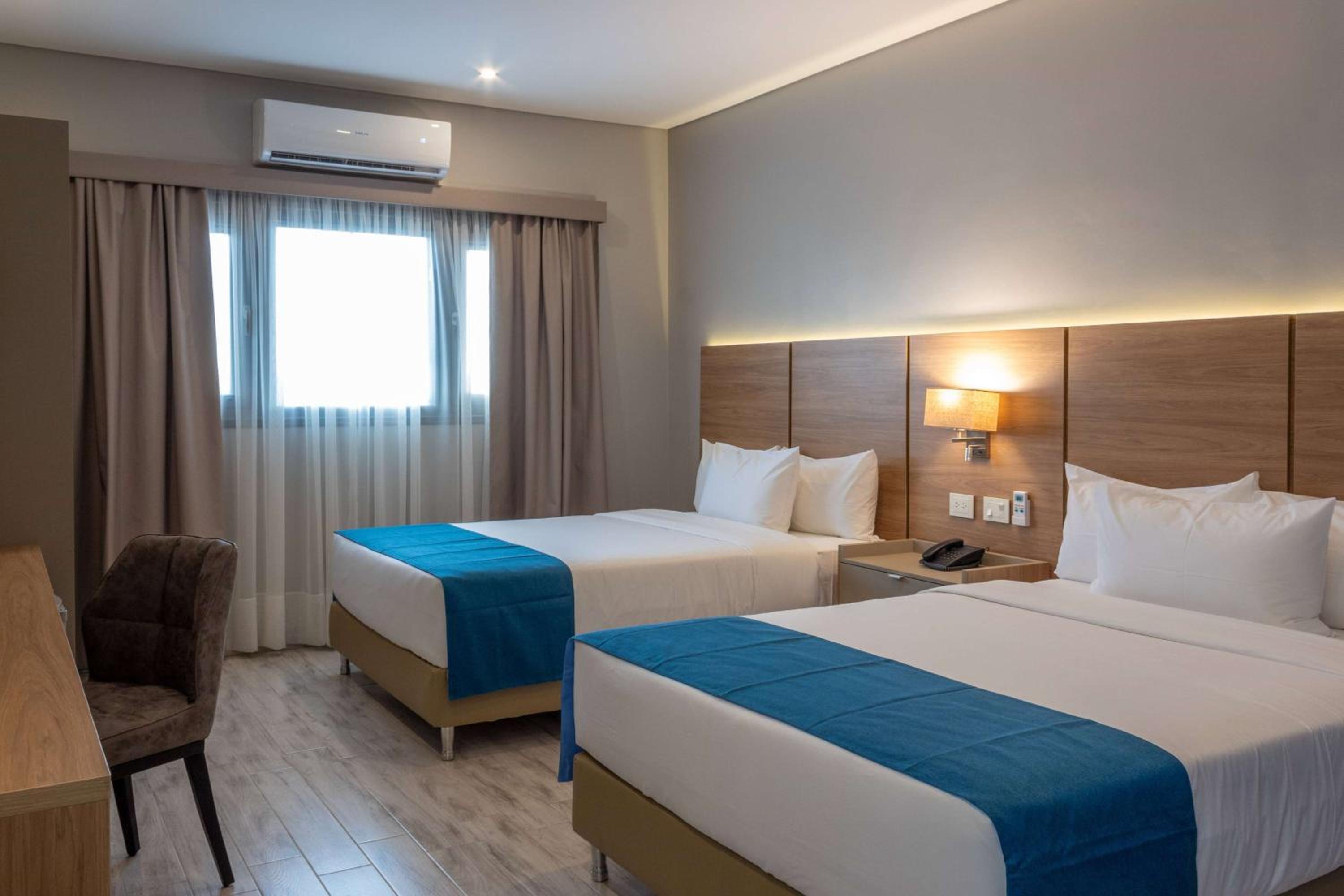 Standard Double Room with Two Double Beds - Non-Smoking - Photo 1