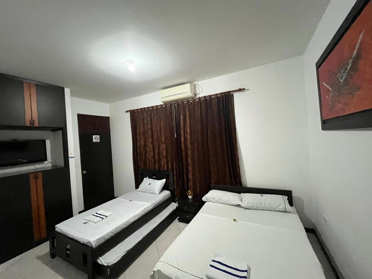 Double or Twin Room photo 3