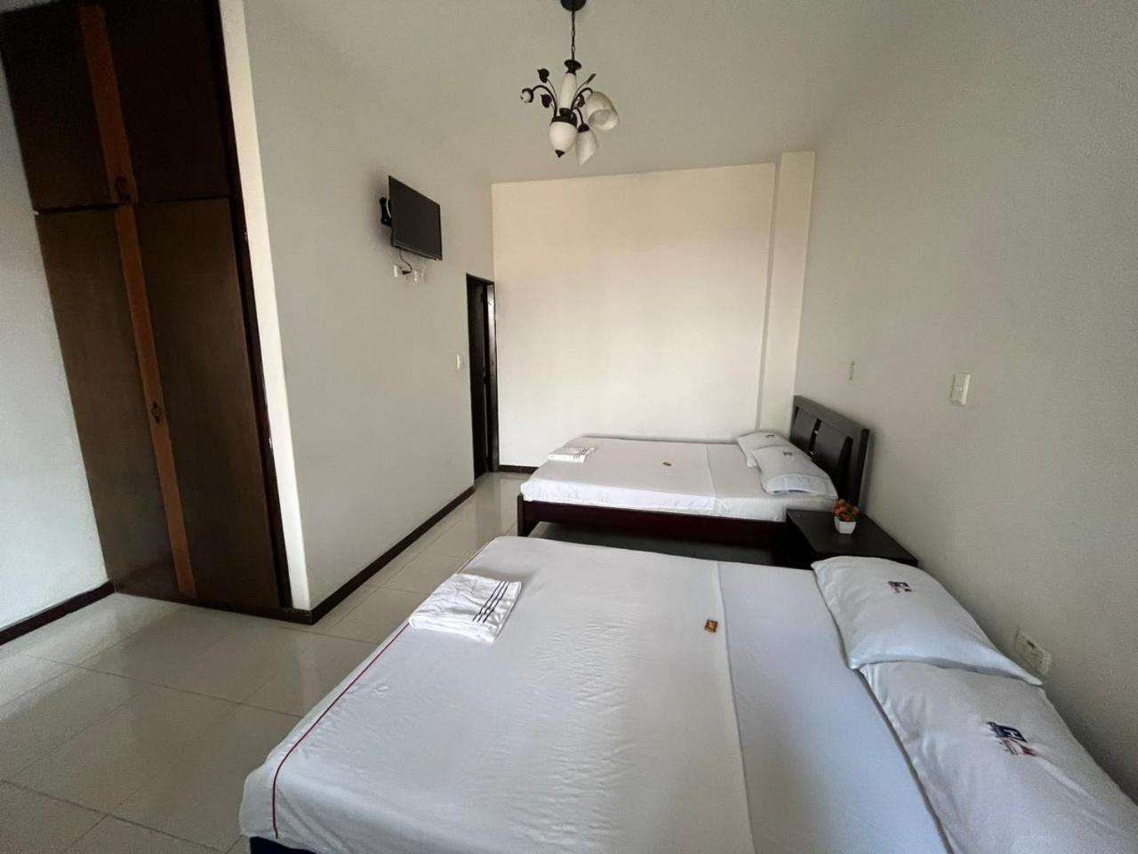Double or Twin Room photo 3