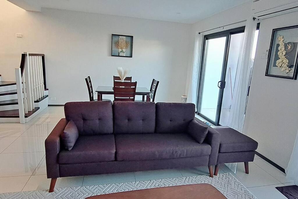 Three-Bedroom Apartment photo 1