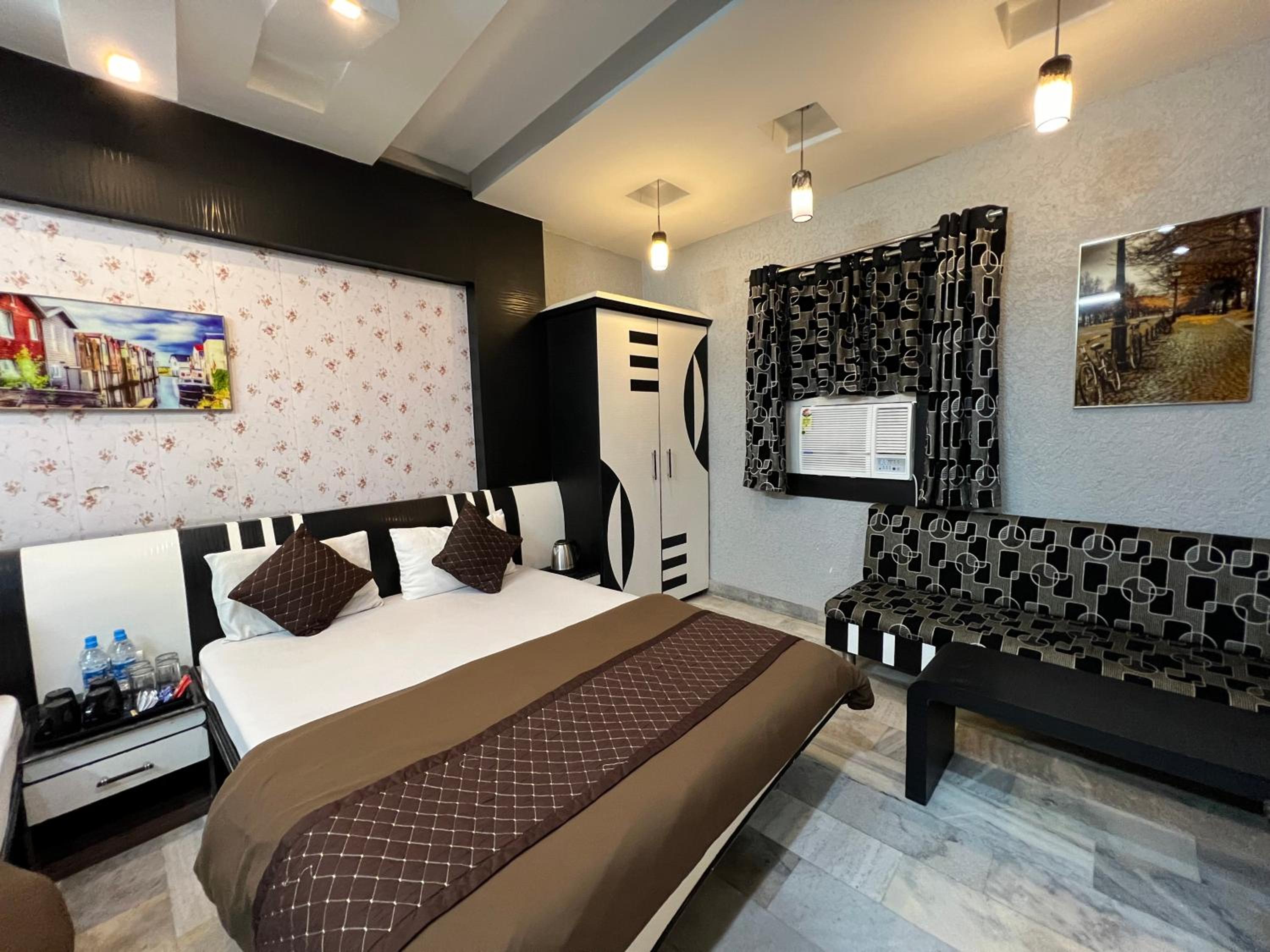 Deluxe Family Room - Photo 8