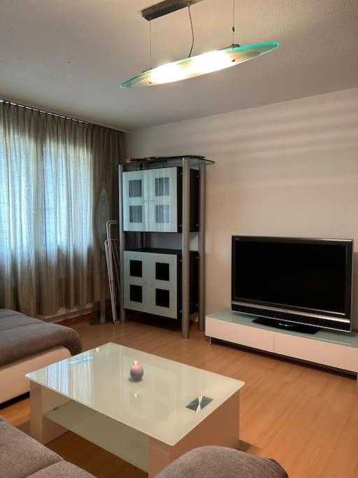 Three-Bedroom Apartment - High Floor photo 1