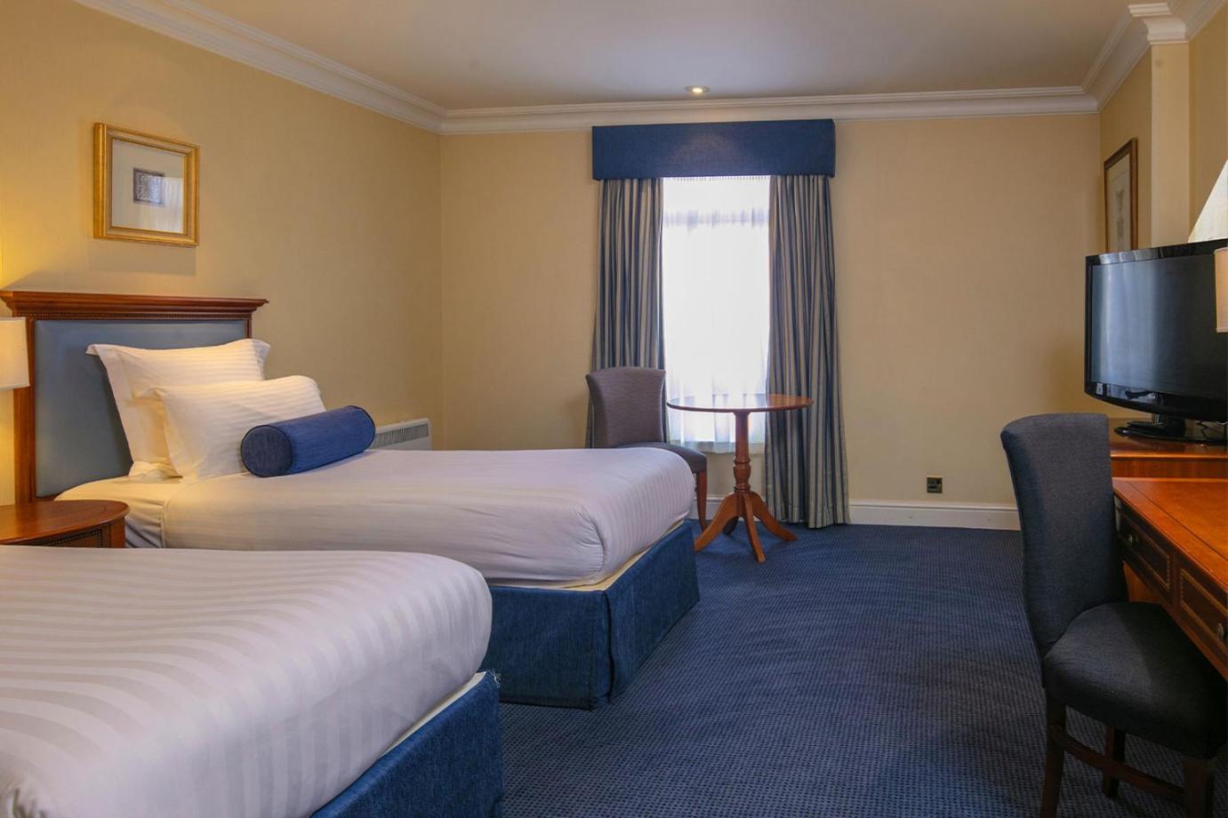 Deluxe Twin Room - Photo 2