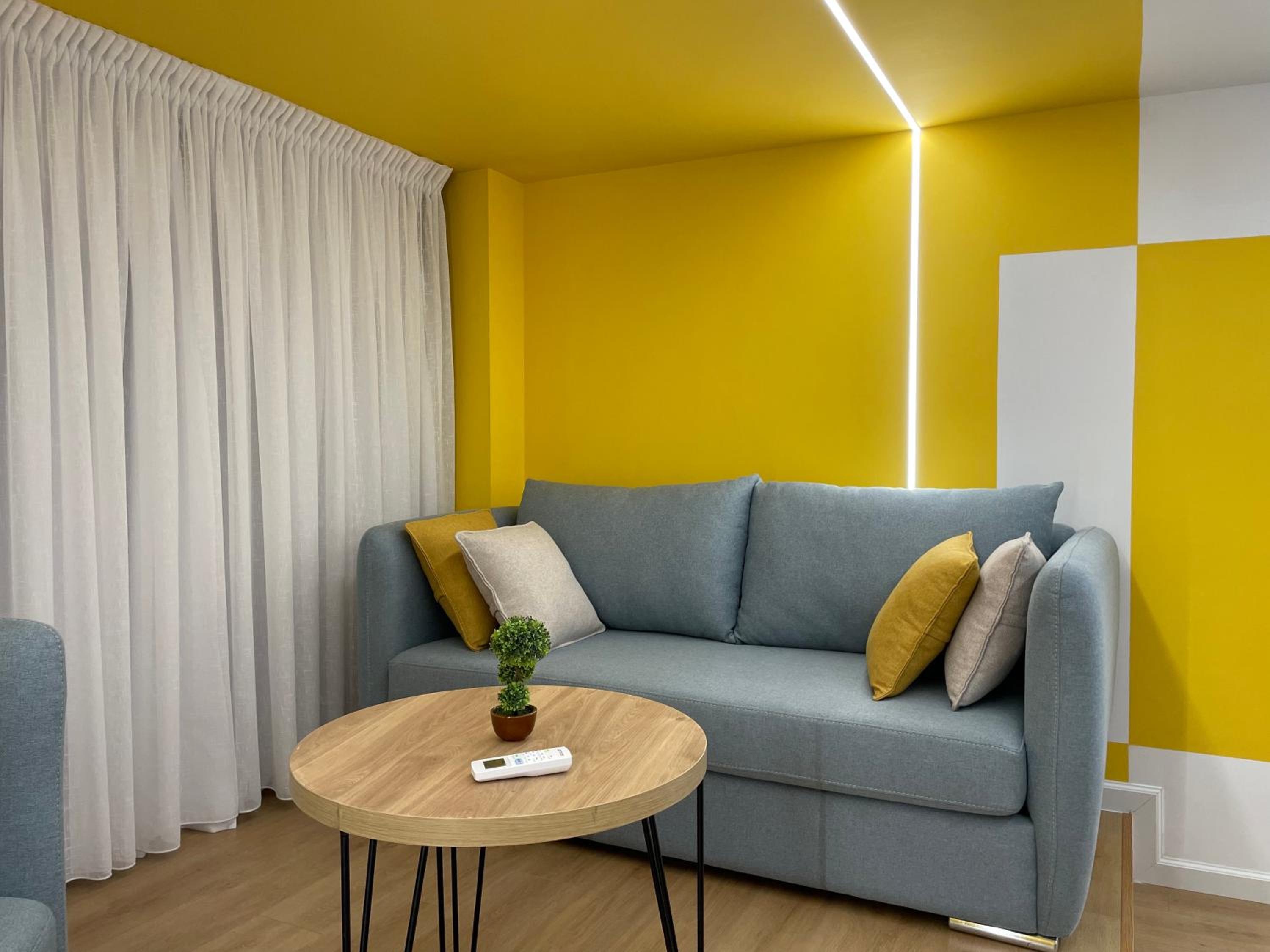 One-Bedroom Apartment