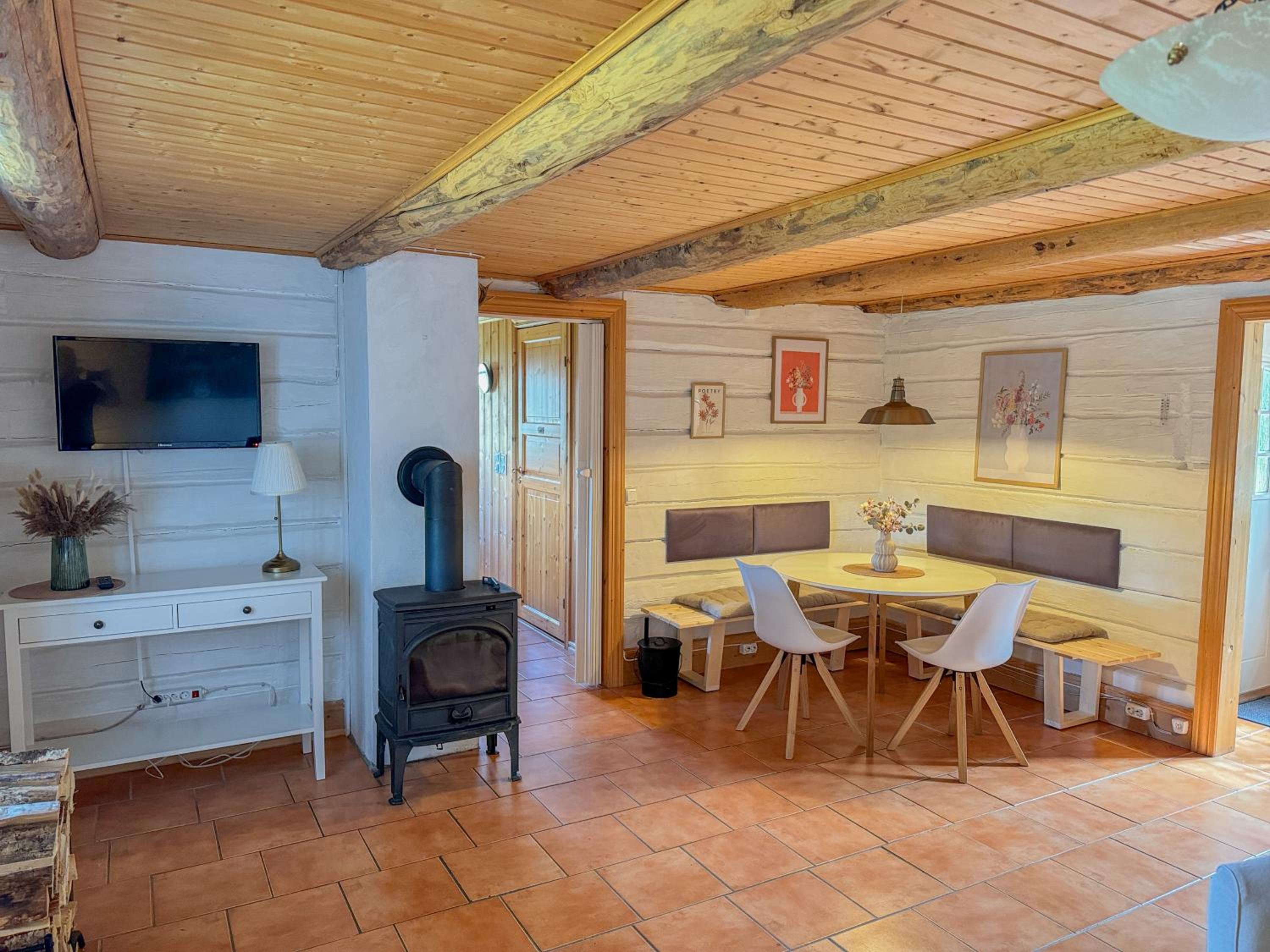 Three-Bedroom House photo 2
