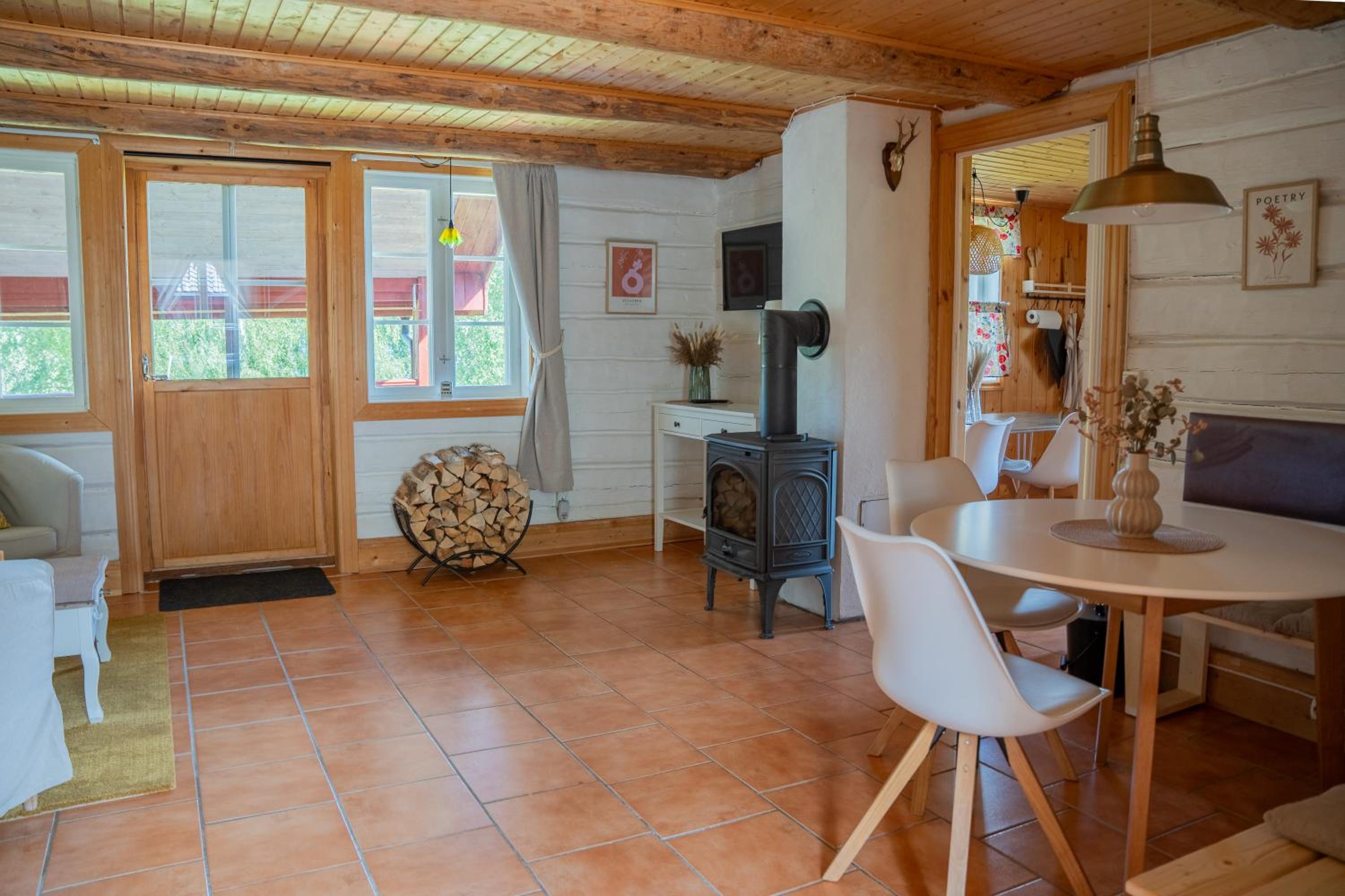 Three-Bedroom House photo 1