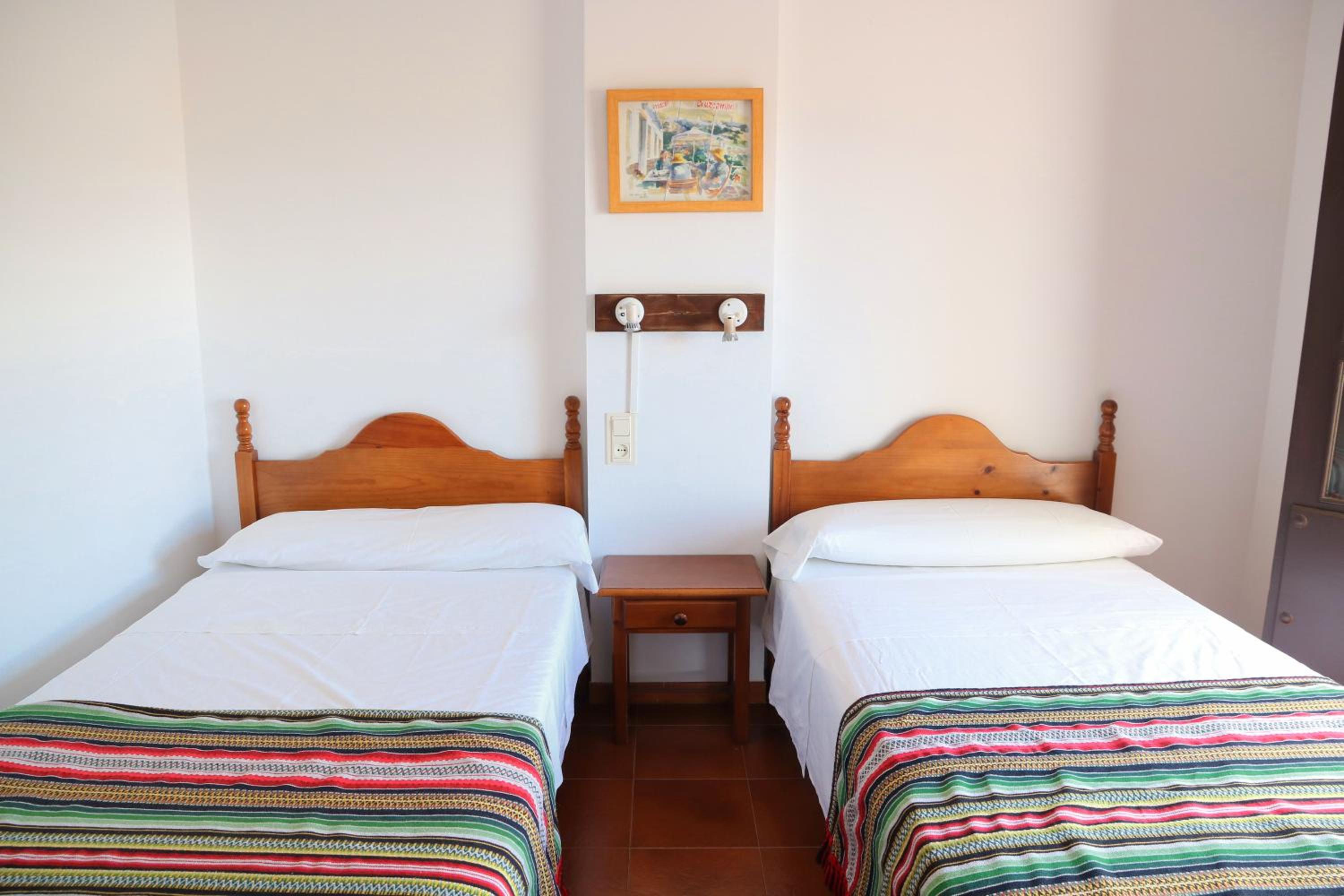 Twin Room with Mountain View - Photo 4