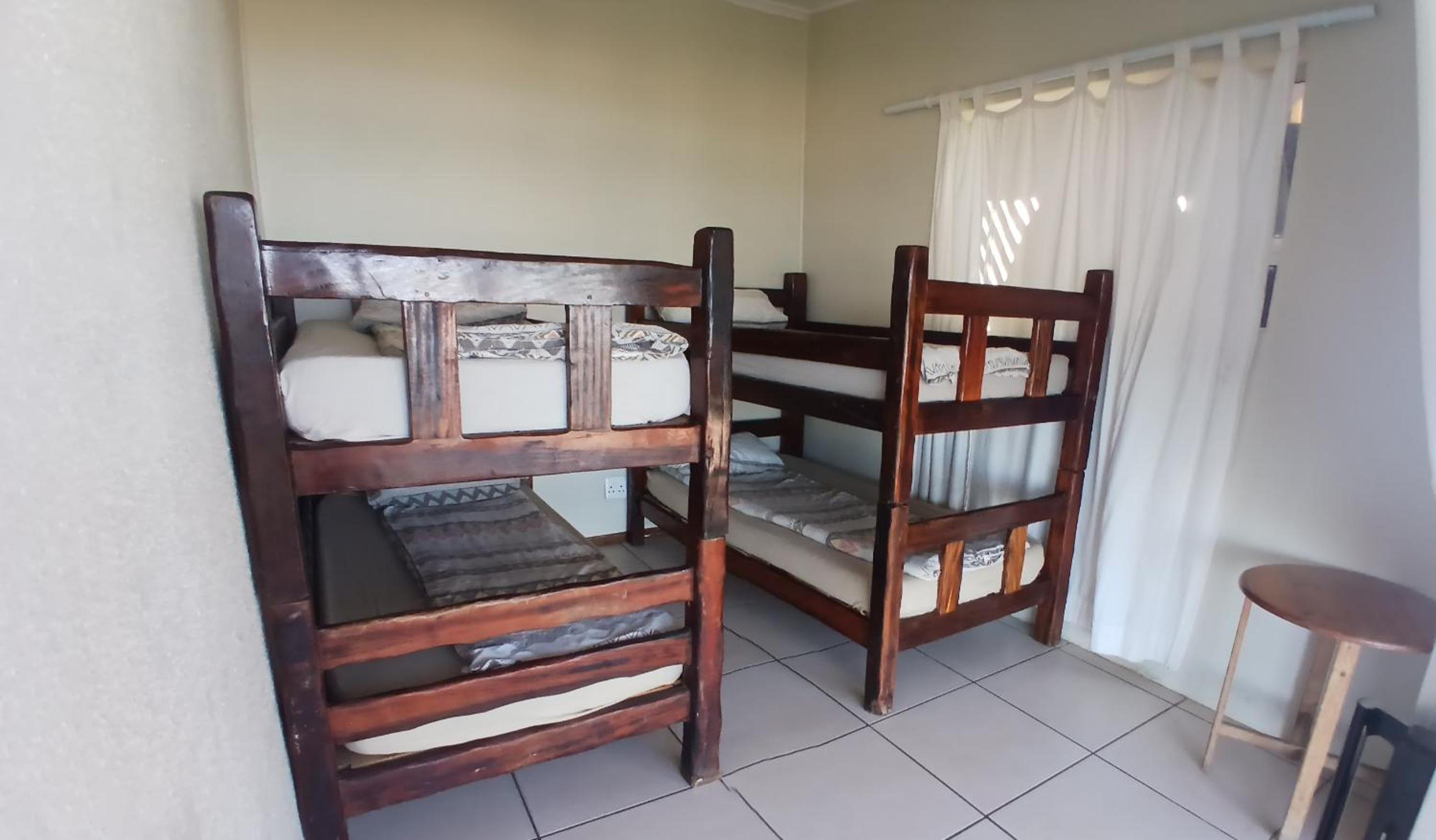 Bed in 4-Bed Mixed Dormitory Room photo 1