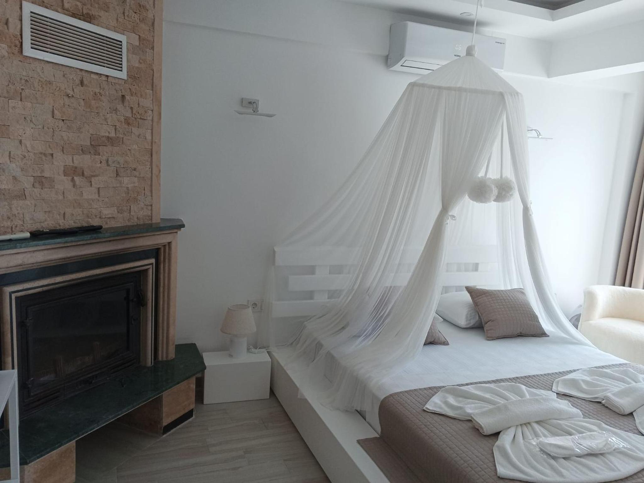 Queen Room with Garden View