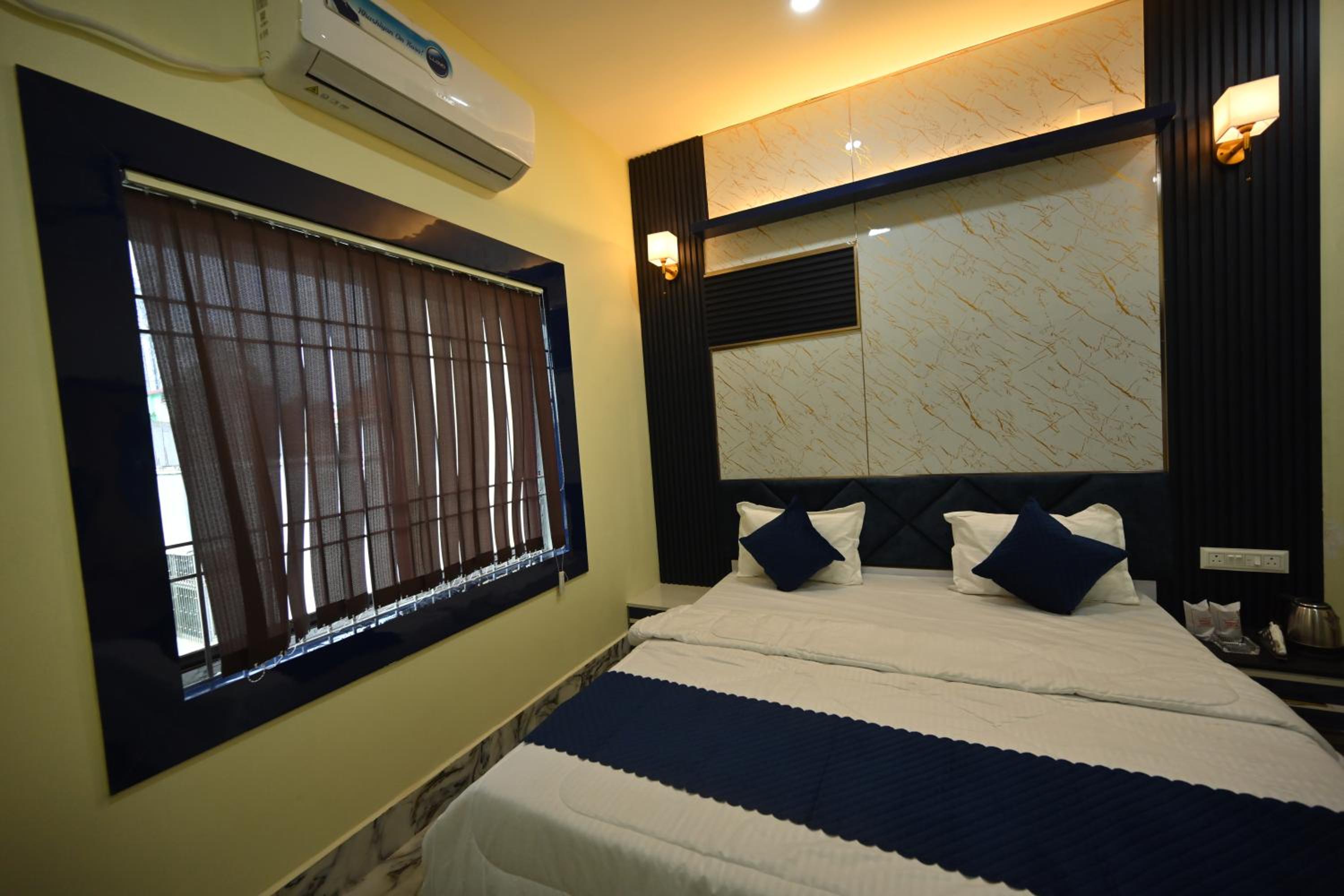 Deluxe Room - Photo 8