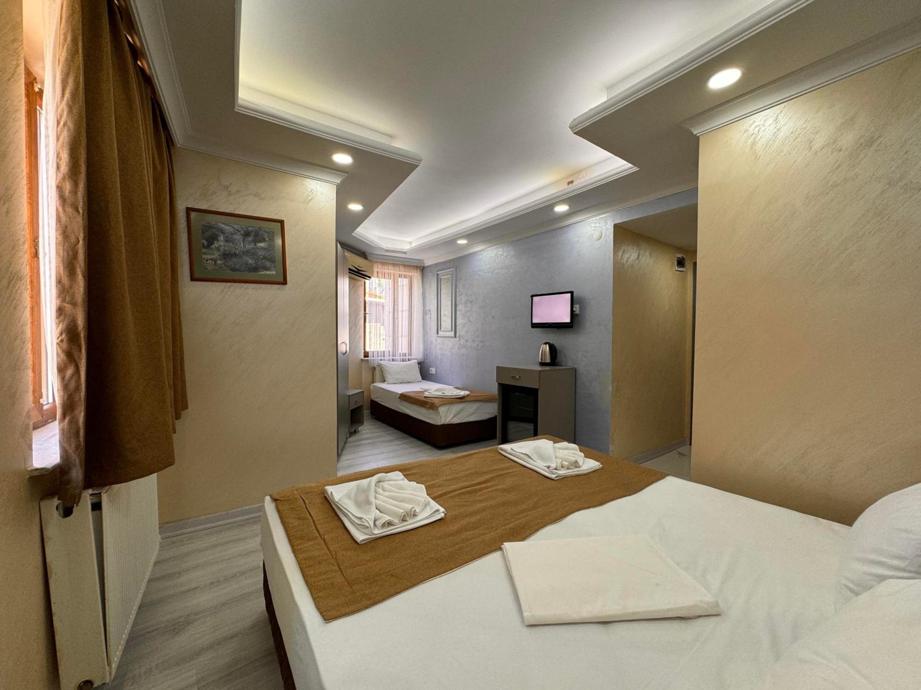 Standard Triple Room photo 3