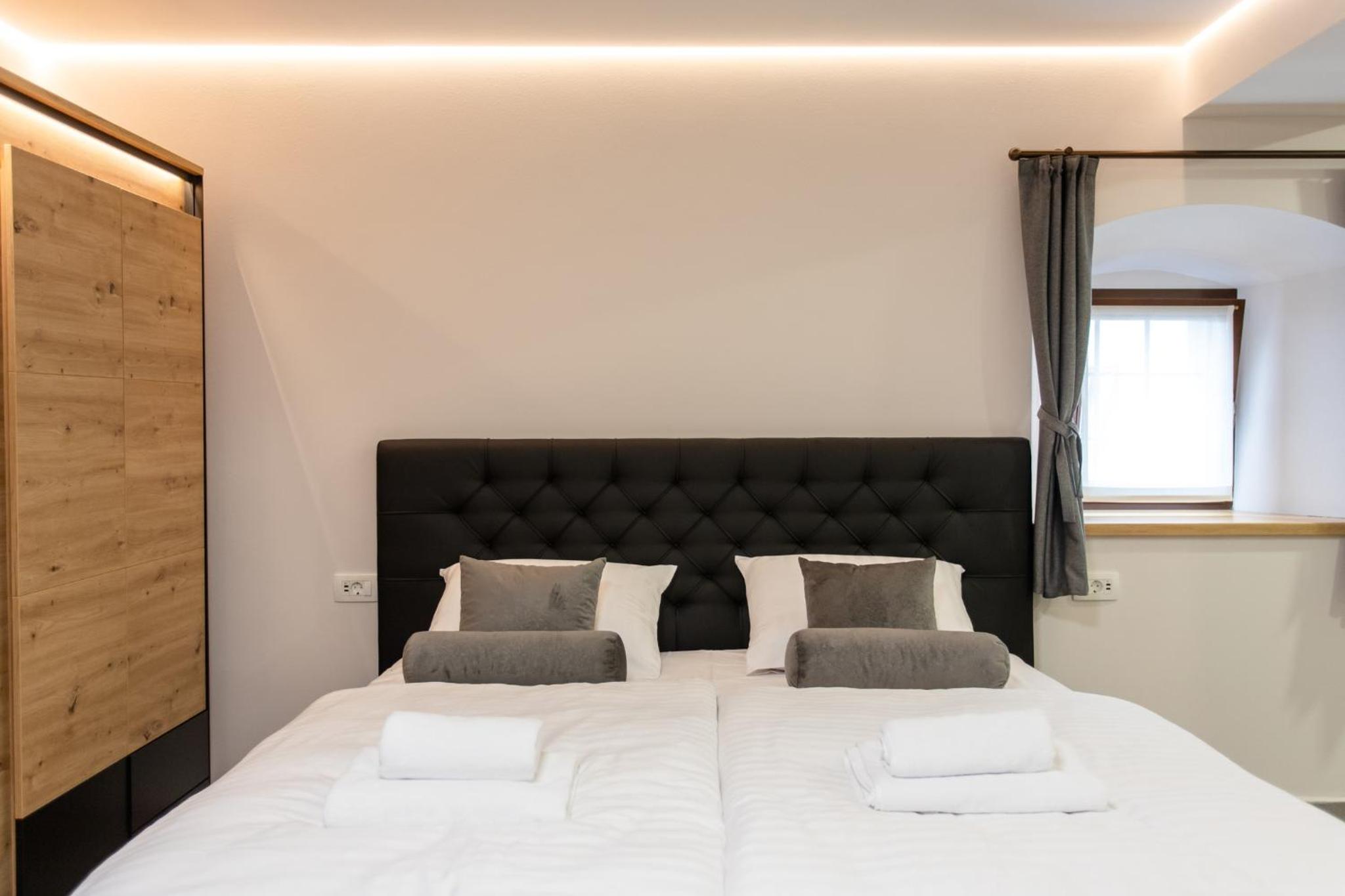 Suite - Photo 6