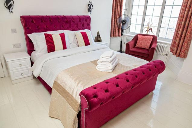 Luxury Double Room With Jacuzzi Bath - Photo 1