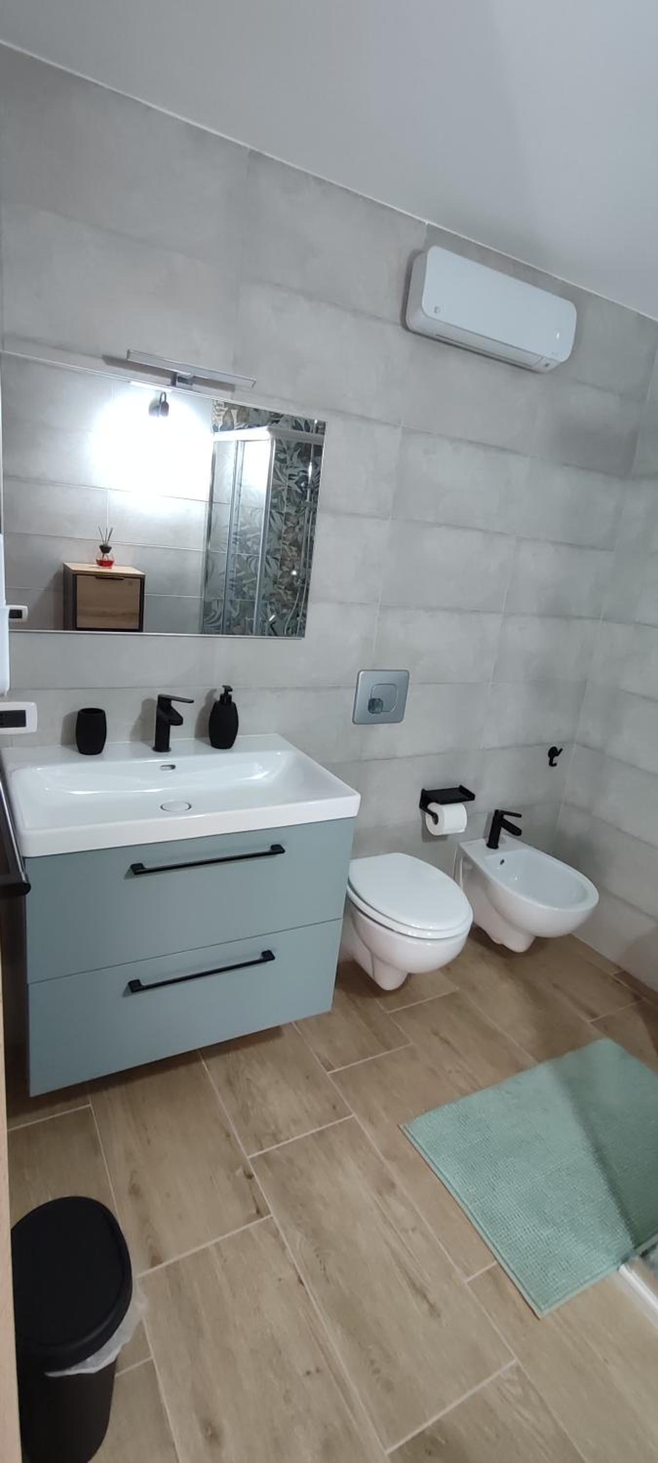 Apartment with Terrace photo 3