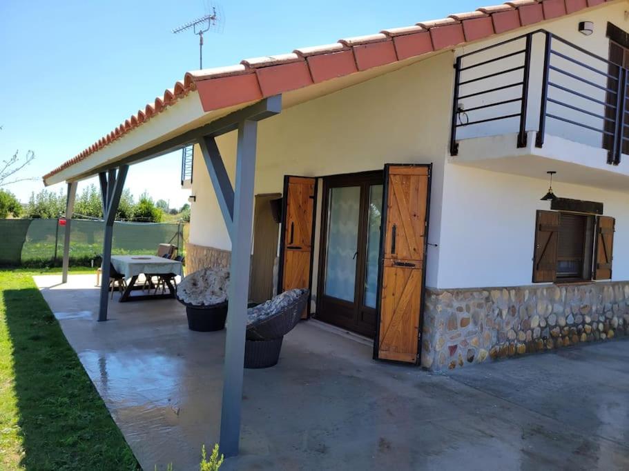 Three-Bedroom Villa photo 2