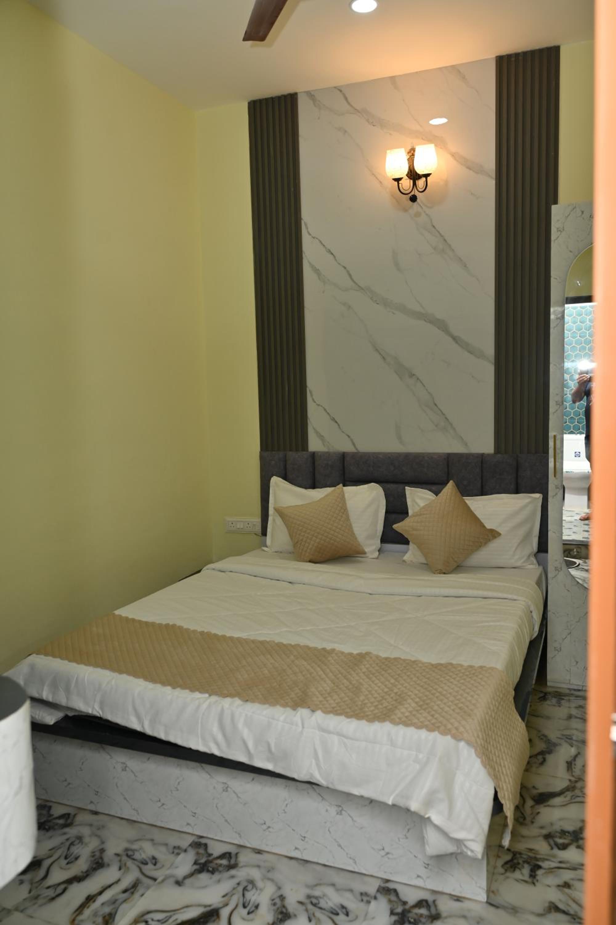 Economy Double Room - Photo 4