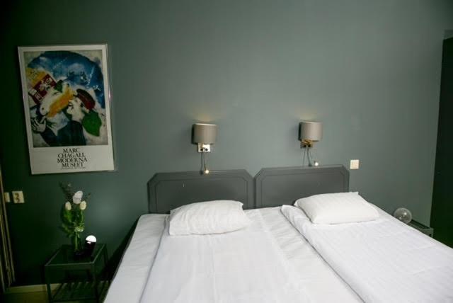 Standard Double Room - Photo 2