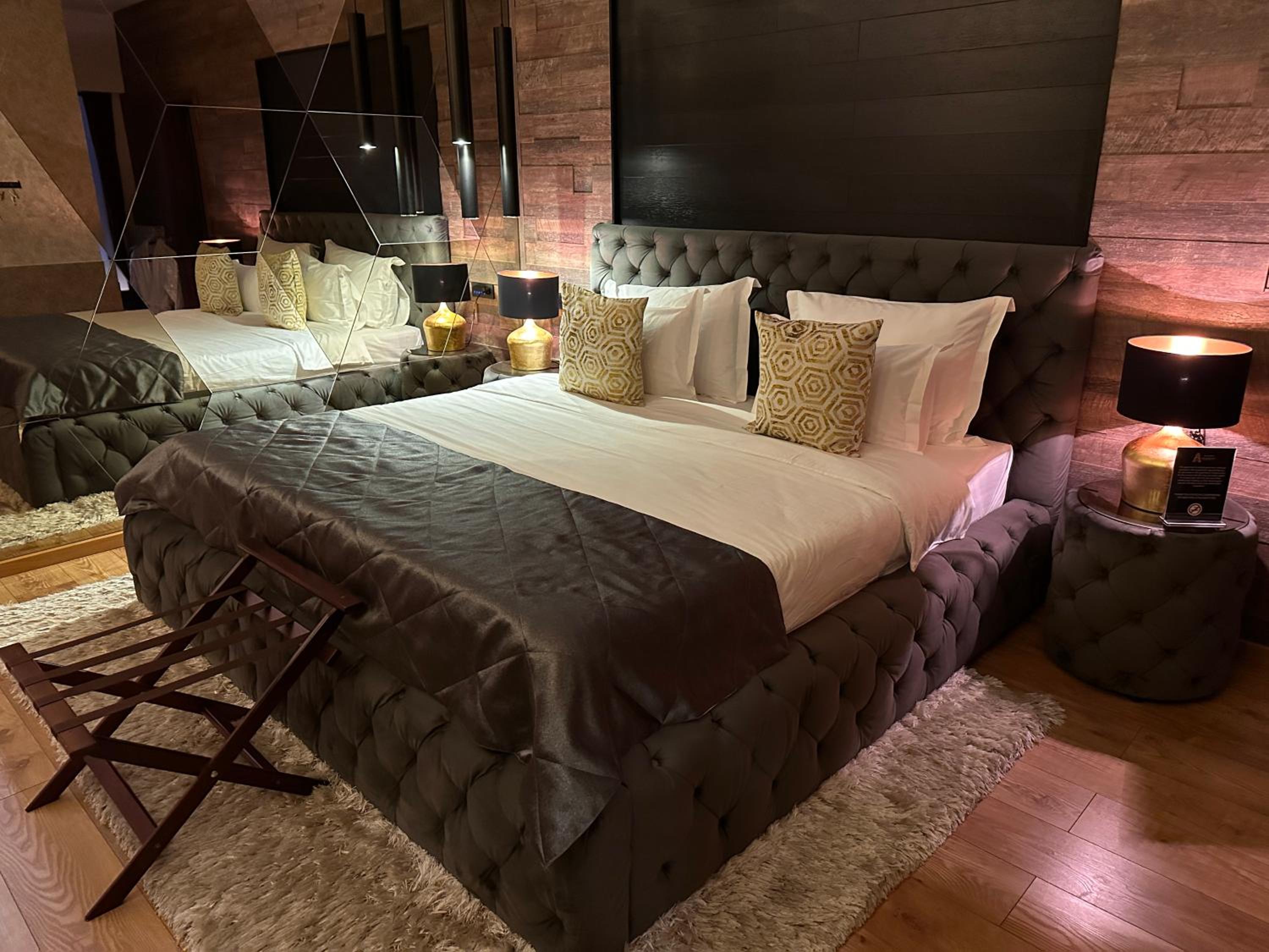 Suite with Terrace - Photo 12