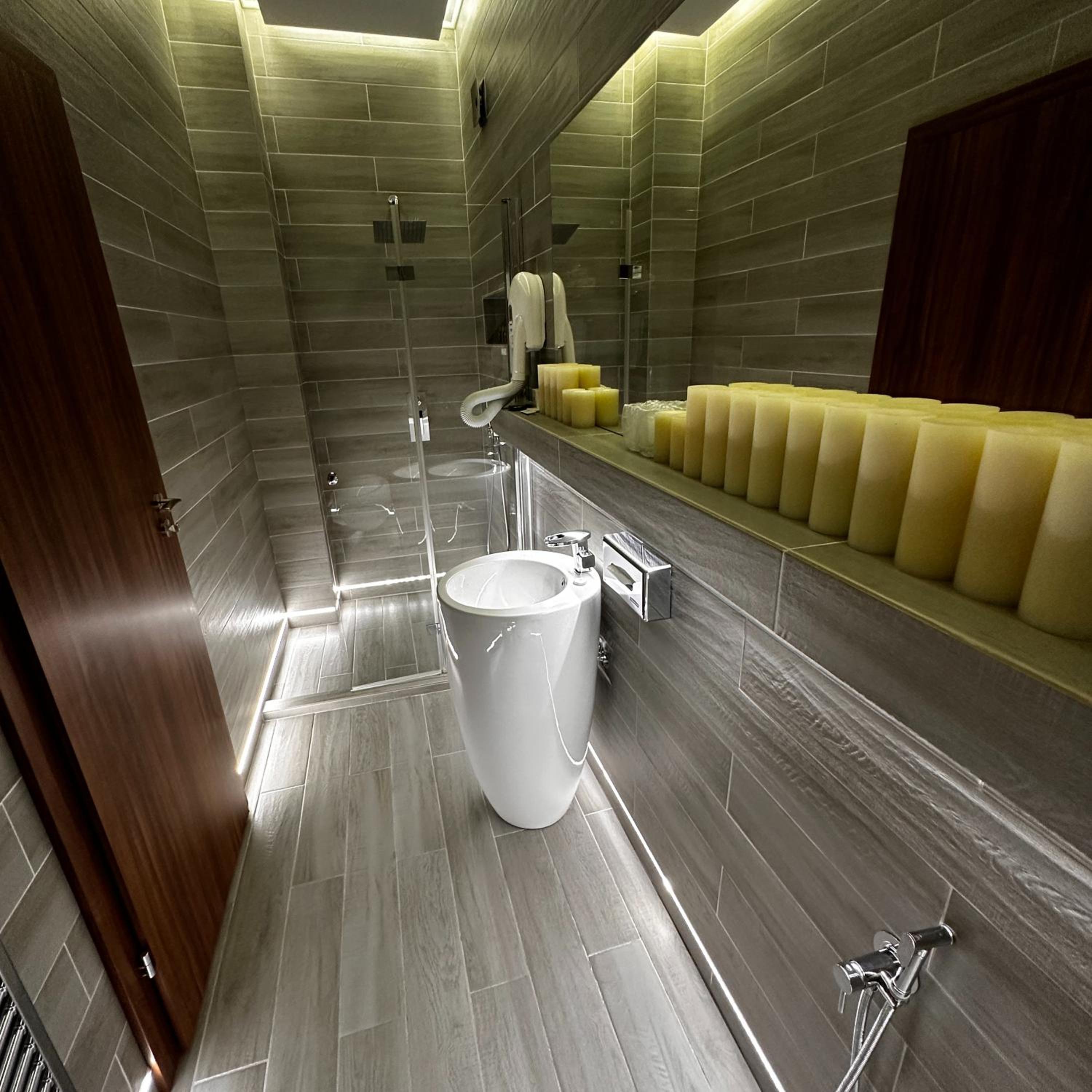 Suite with Terrace - Photo 4
