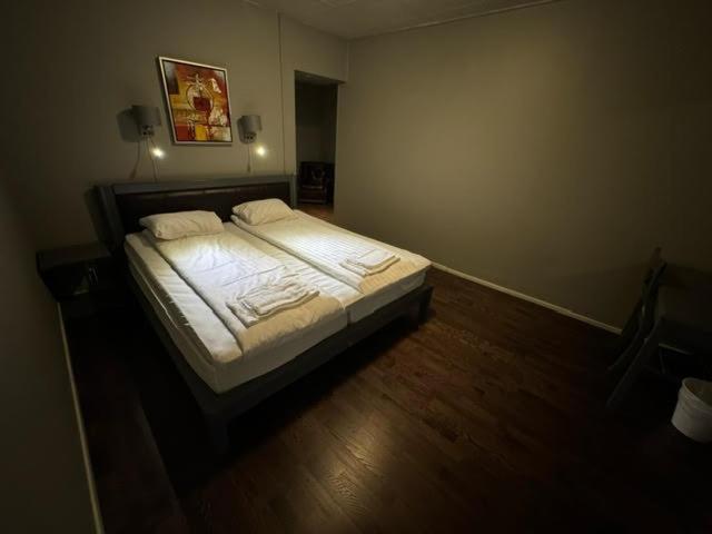 Double Room without Window - Photo 1