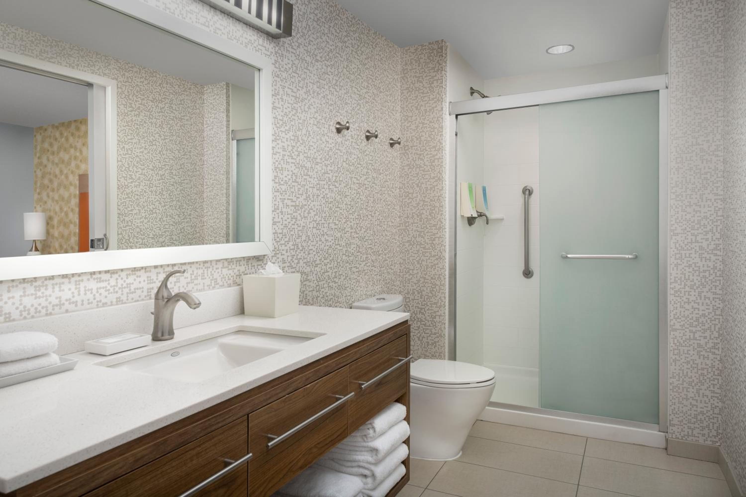 King Studio Suite - Hearing Access/Non-Smoking photo 2
