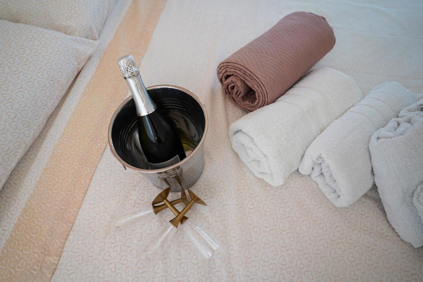 King Room with Spa Bath photo 2