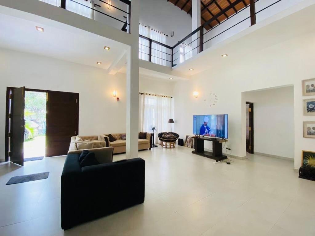 Villa photo 3