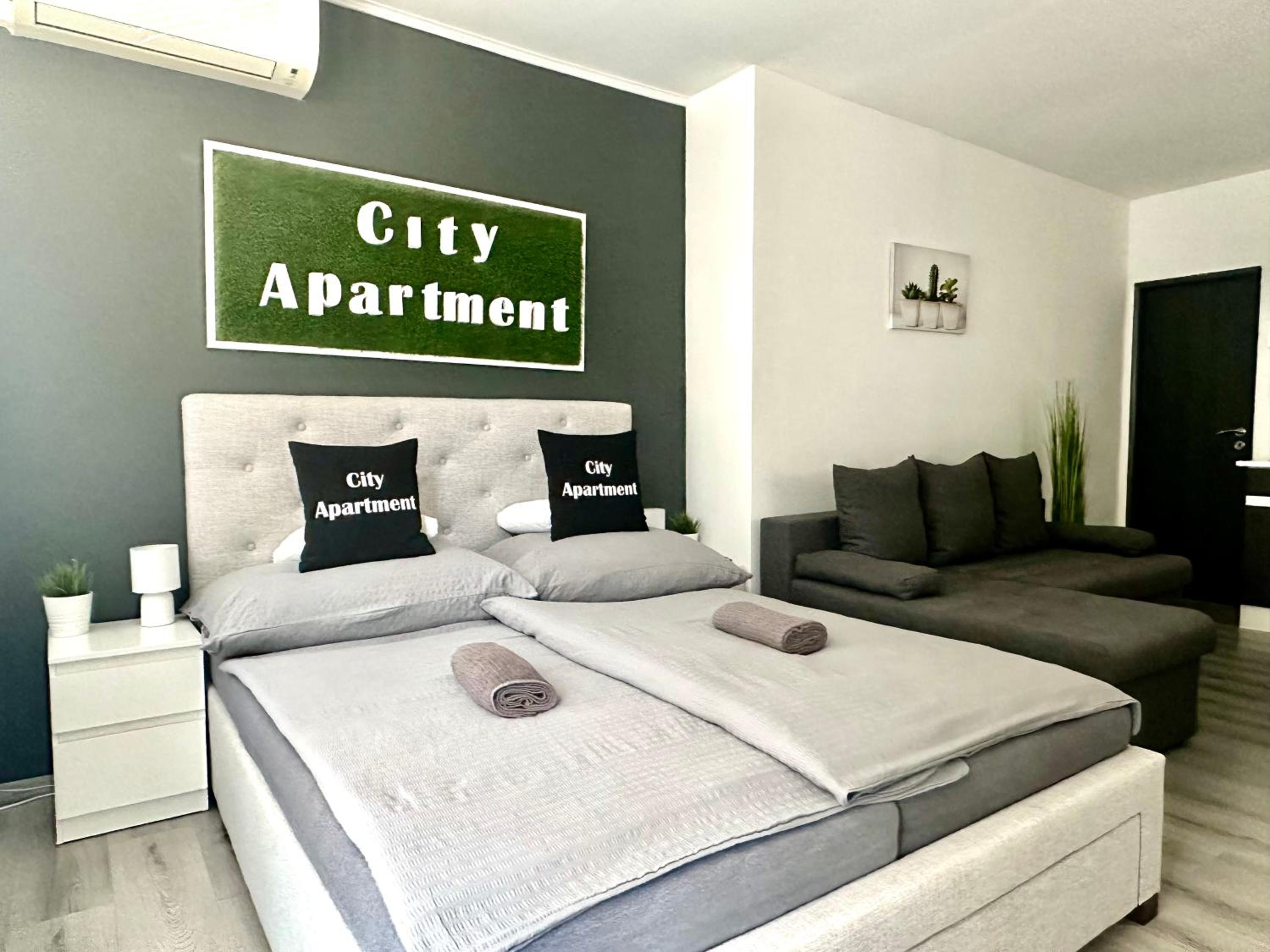 Apartment with Terrace - Photo 3
