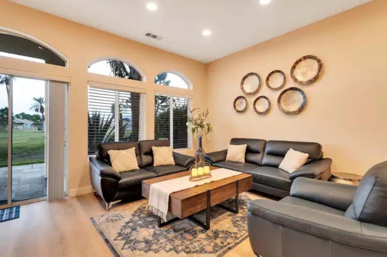 Three-Bedroom Holiday Home  photo 2