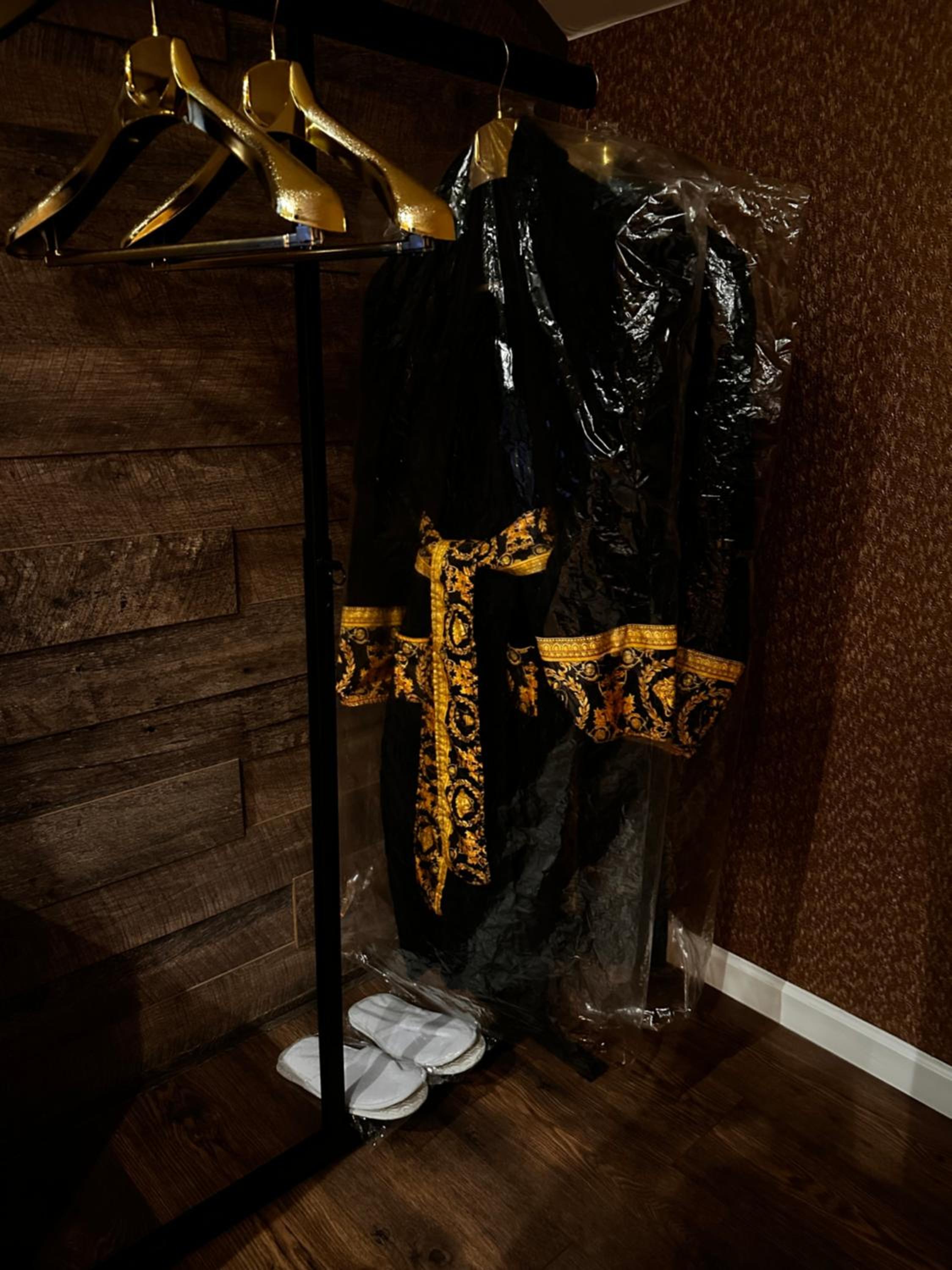 Executive Suite - Photo 20
