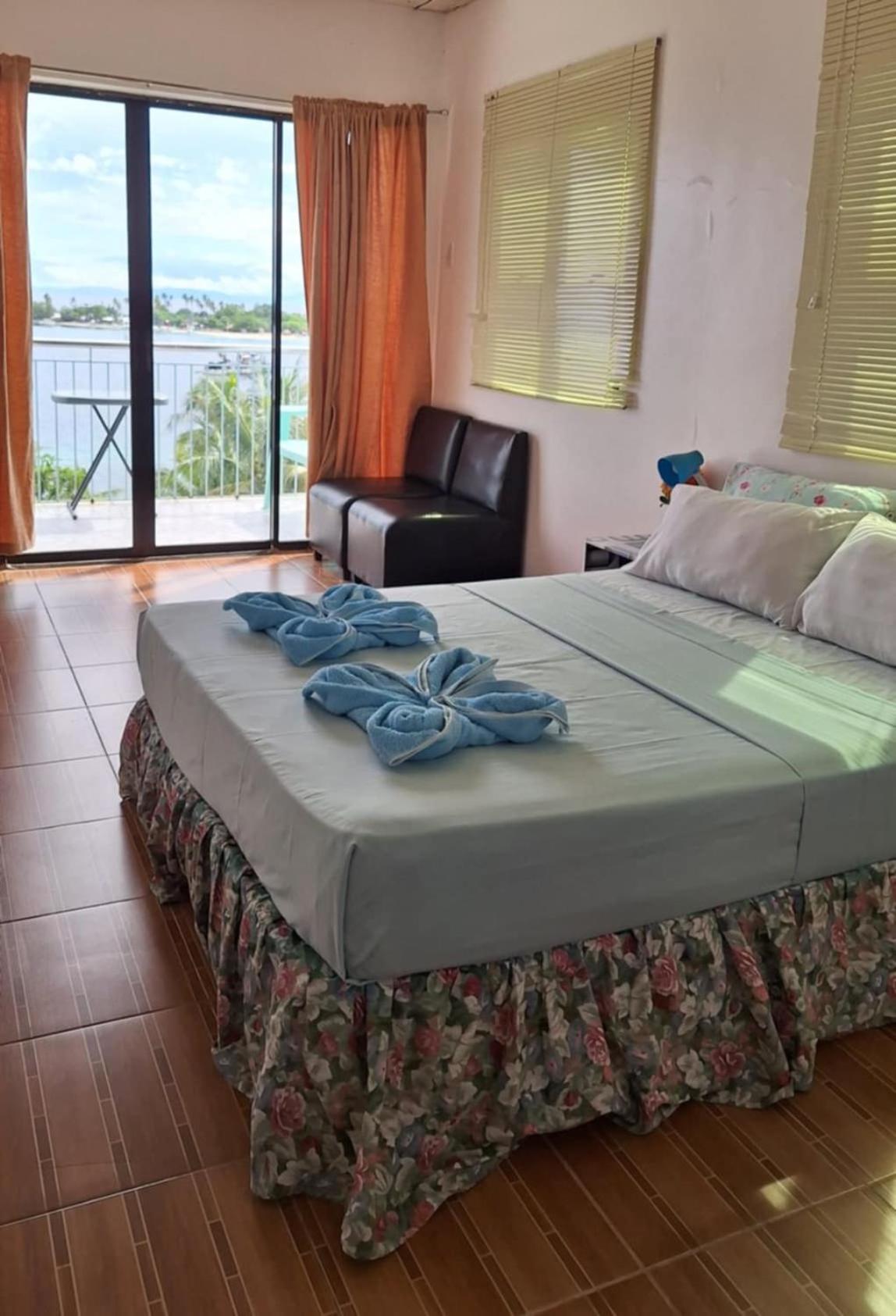Deluxe Double Room with Balcony and Sea View photo 1