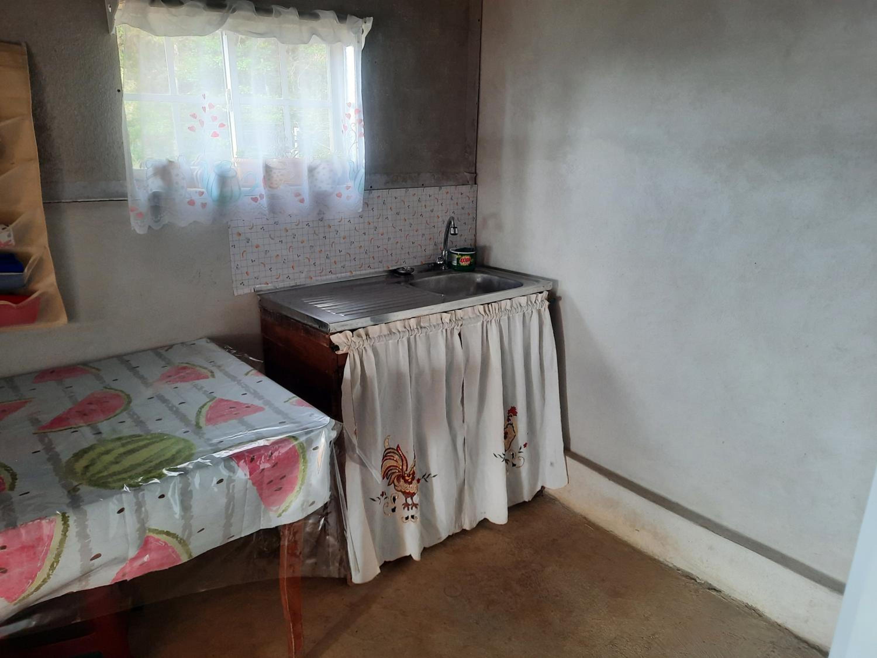 Mobile Home photo 3