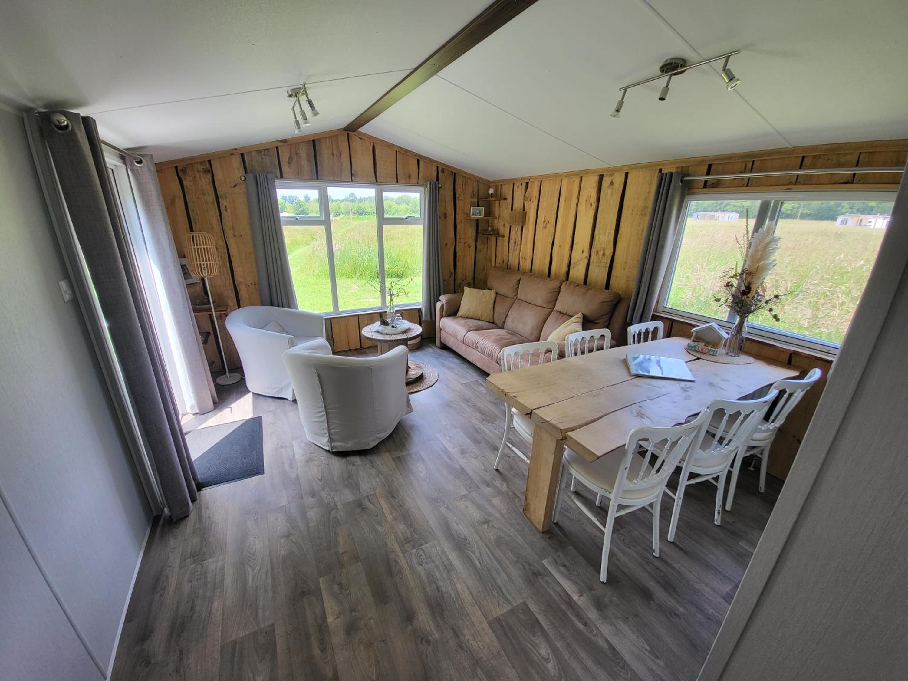 Three-Bedroom Chalet photo 1