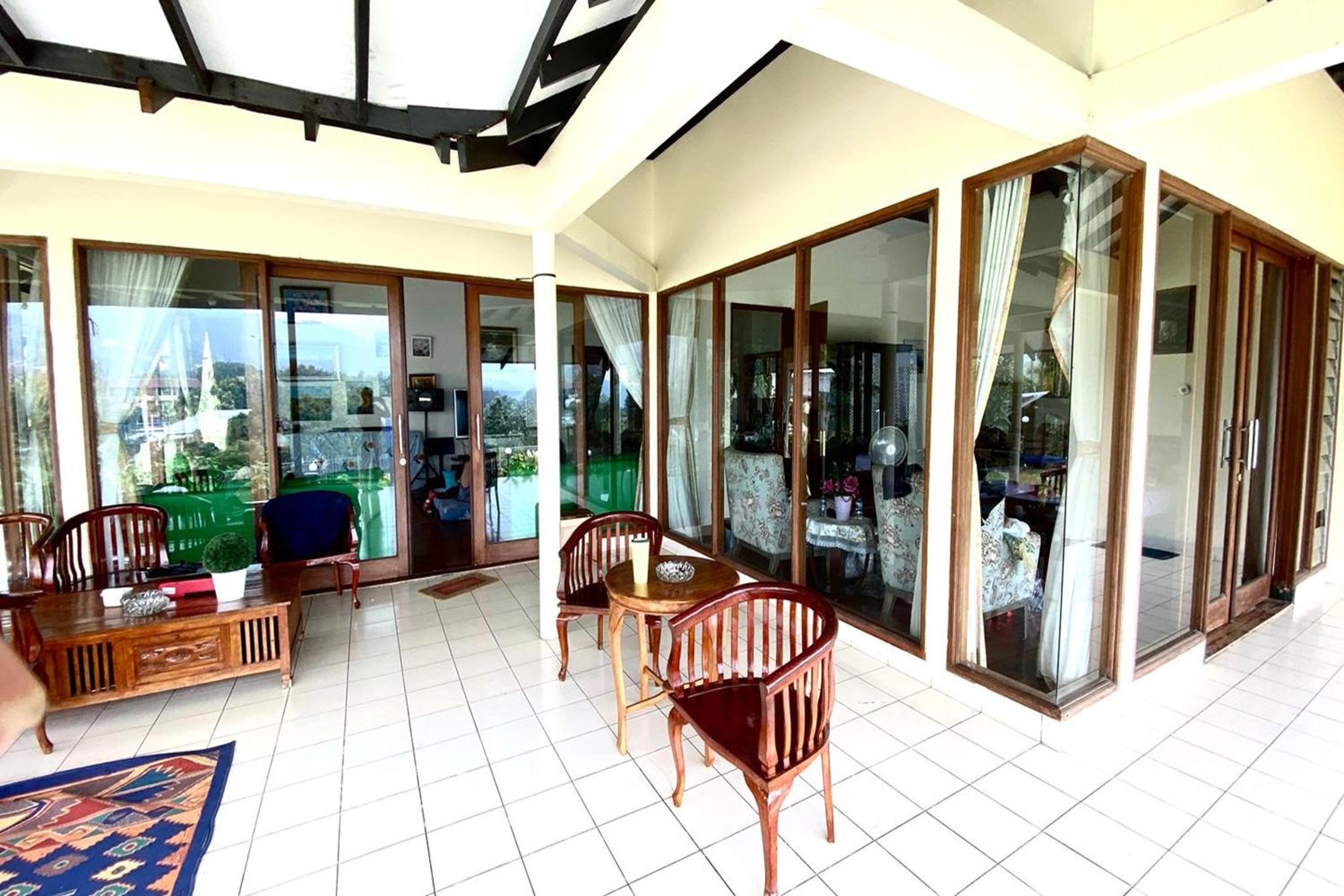Villa photo 3