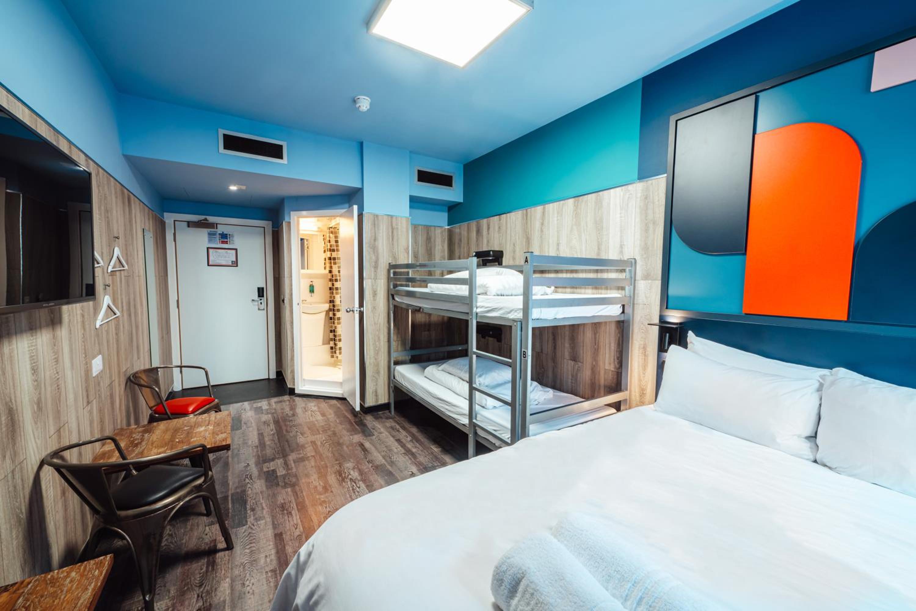 Classic Quadruple Room