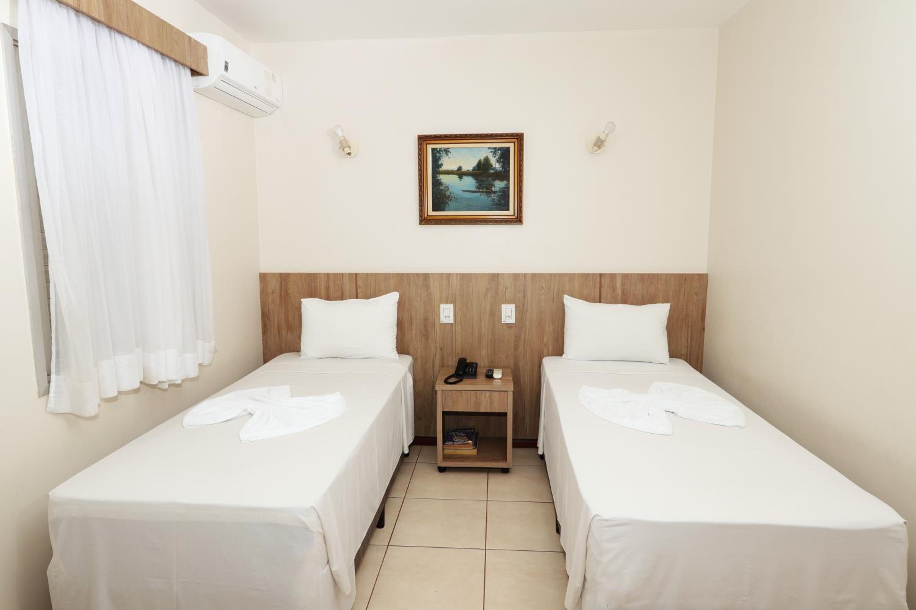 Standard Twin Room photo 2