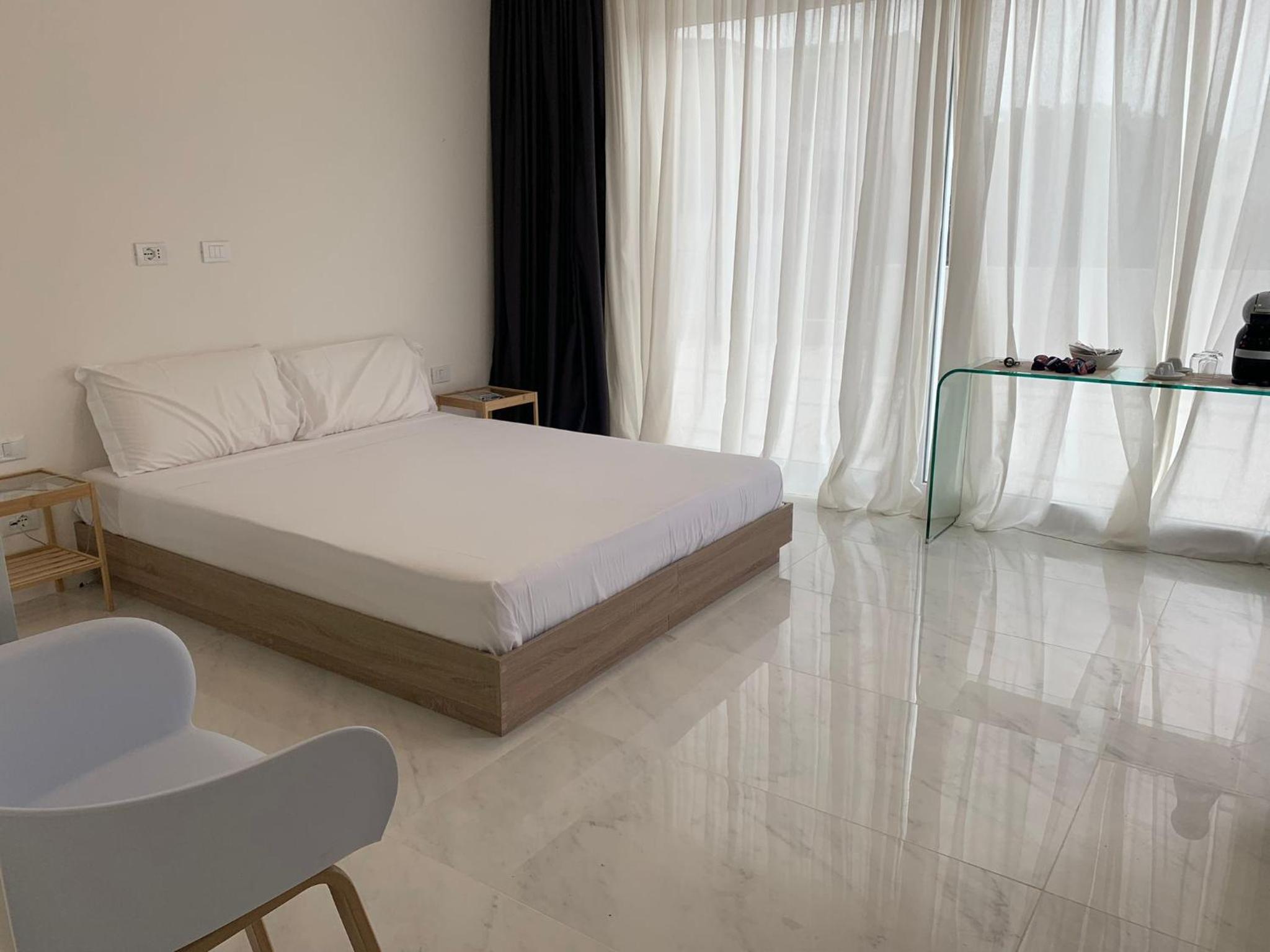 Standard Double Room photo 3