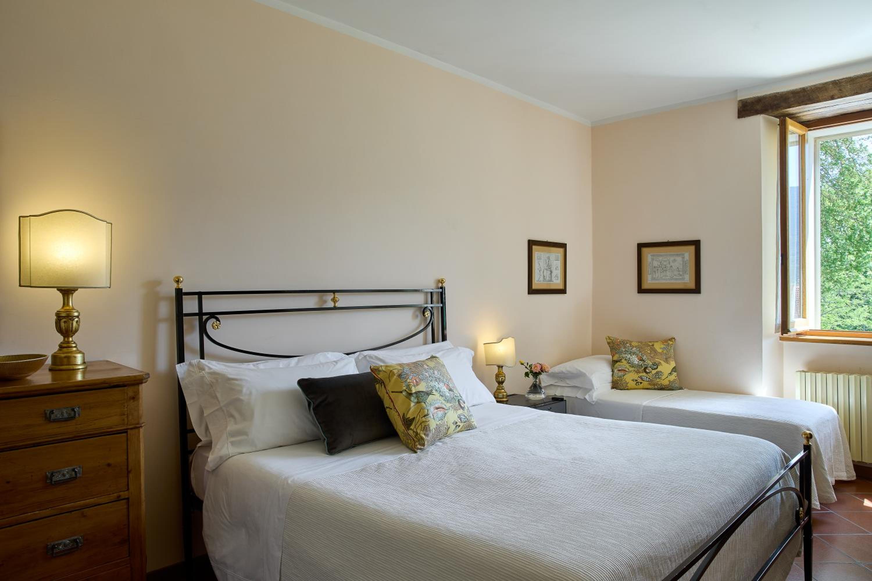 Classic Triple Room photo 2