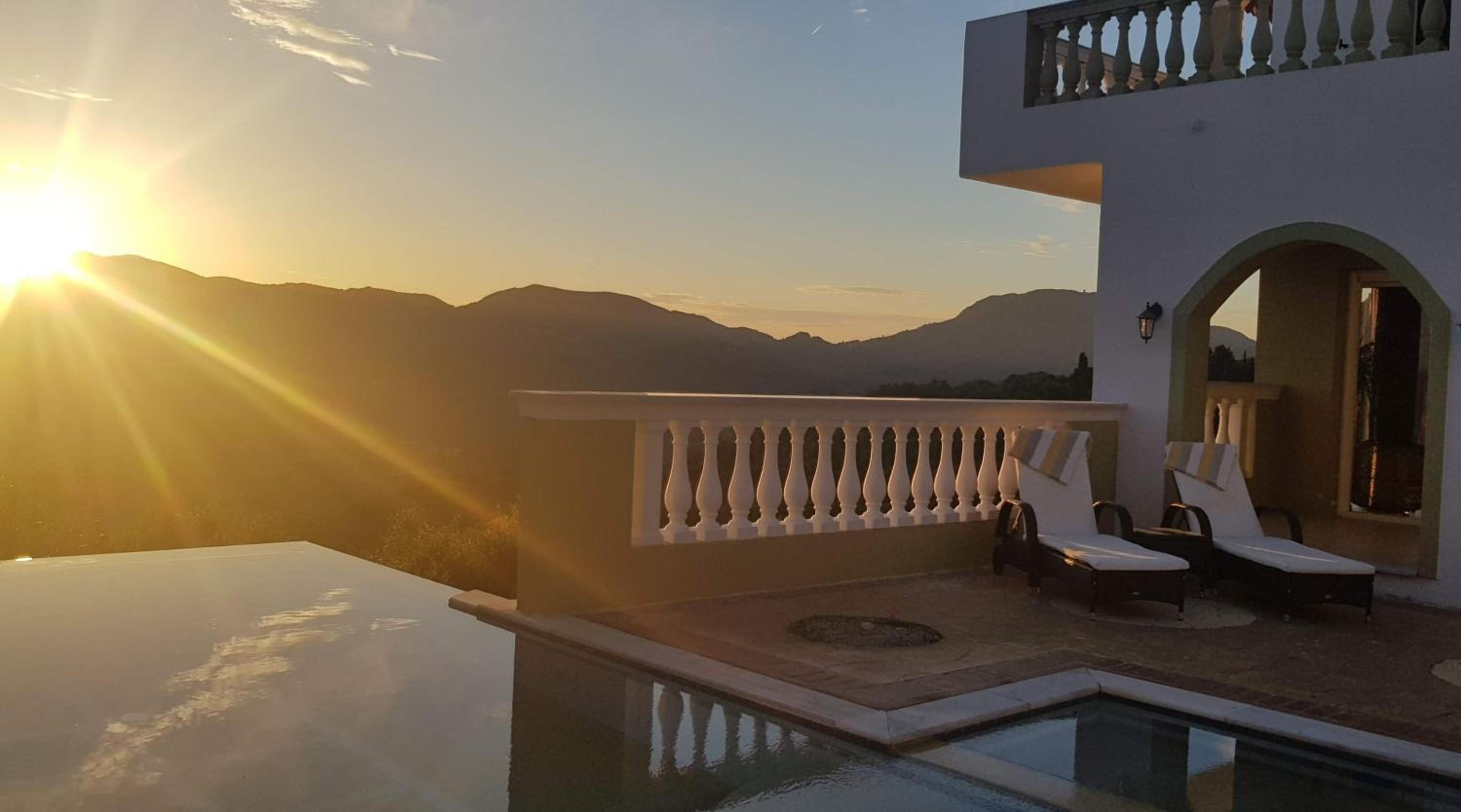 Villa photo 3