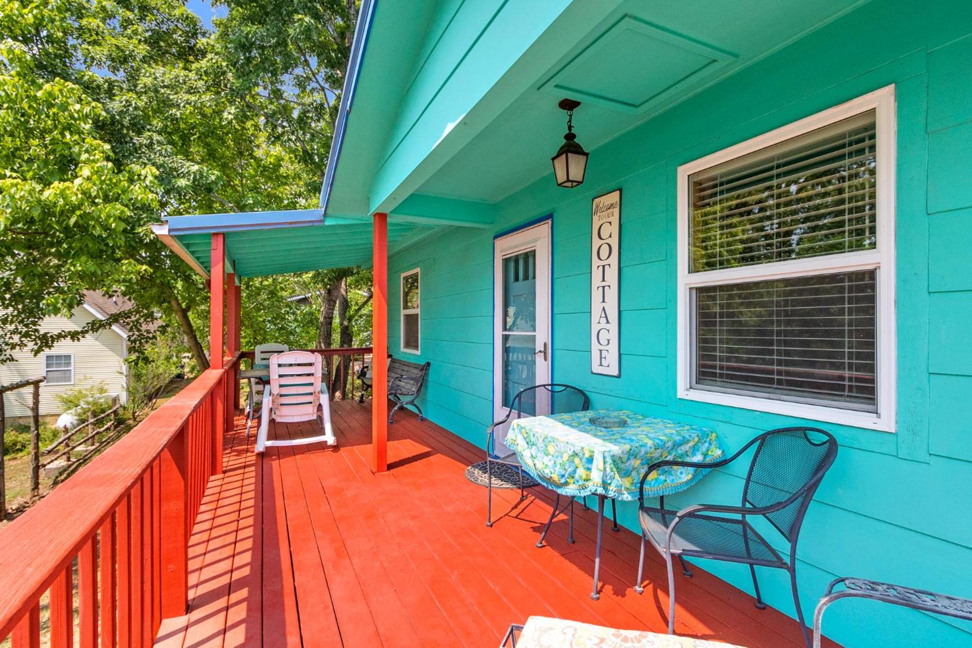 Two-Bedroom Cottage photo 3
