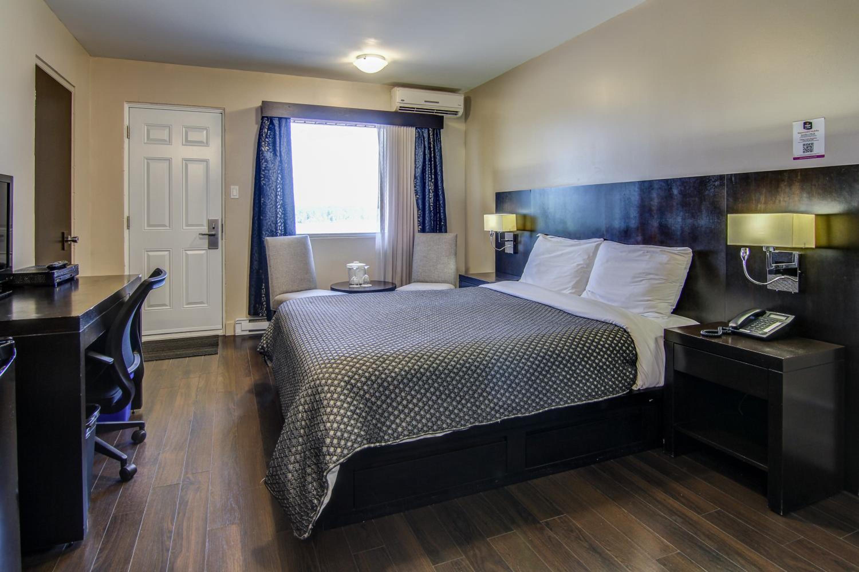 Queen Room photo 1