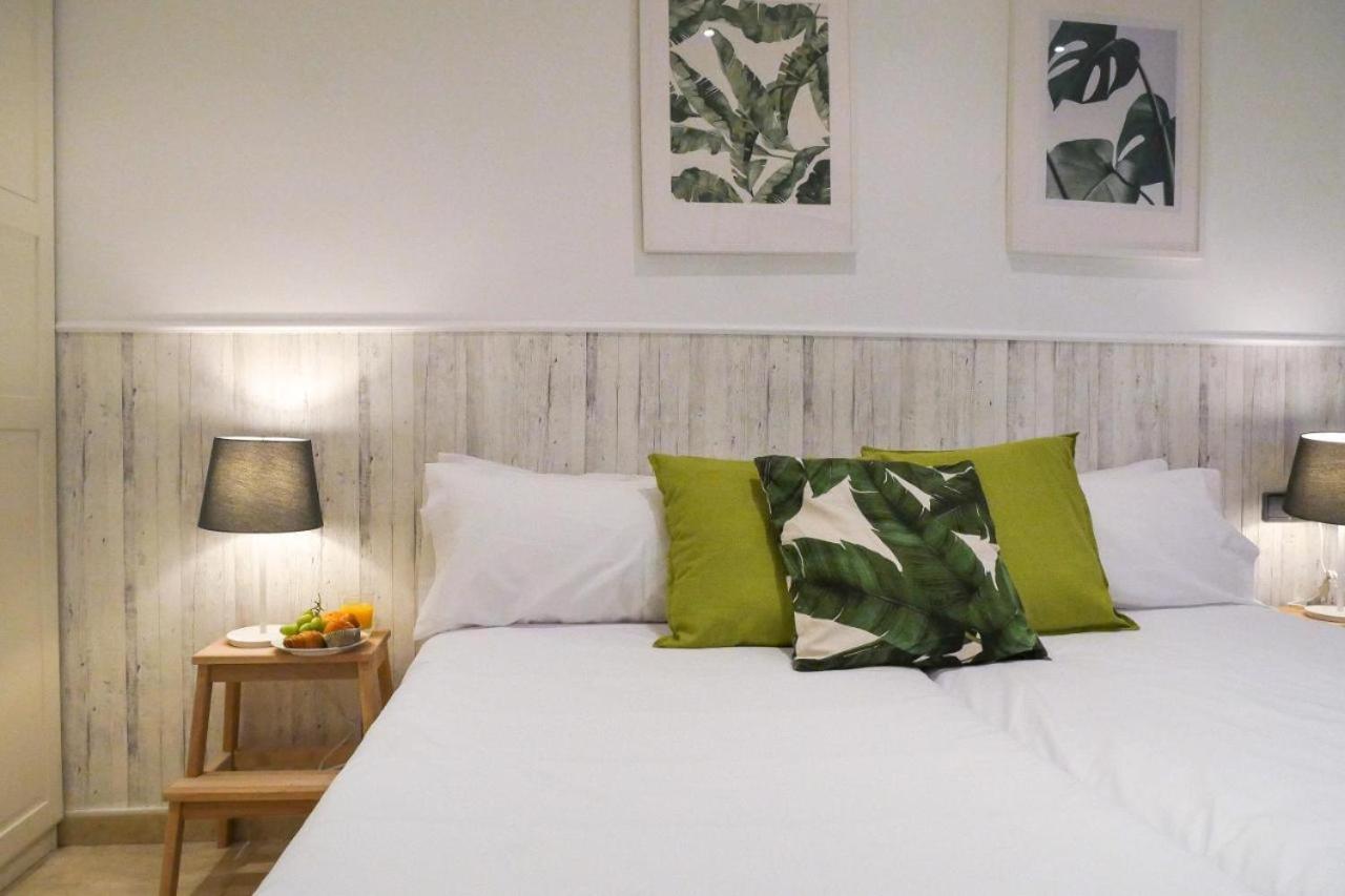 Apartamento de Dos Habitaciones con Terraza
