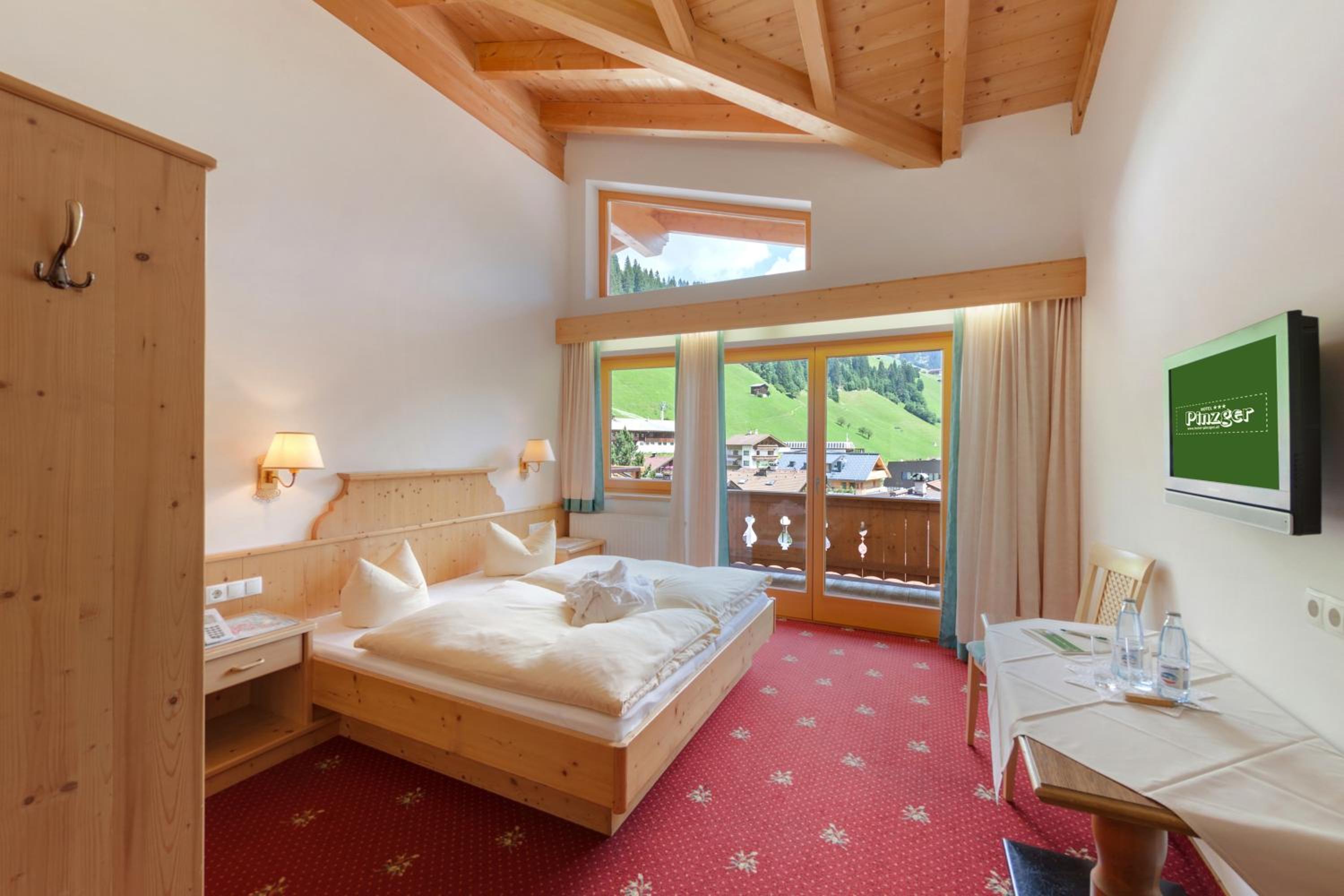 Junior Suite with Mountain View photo 1