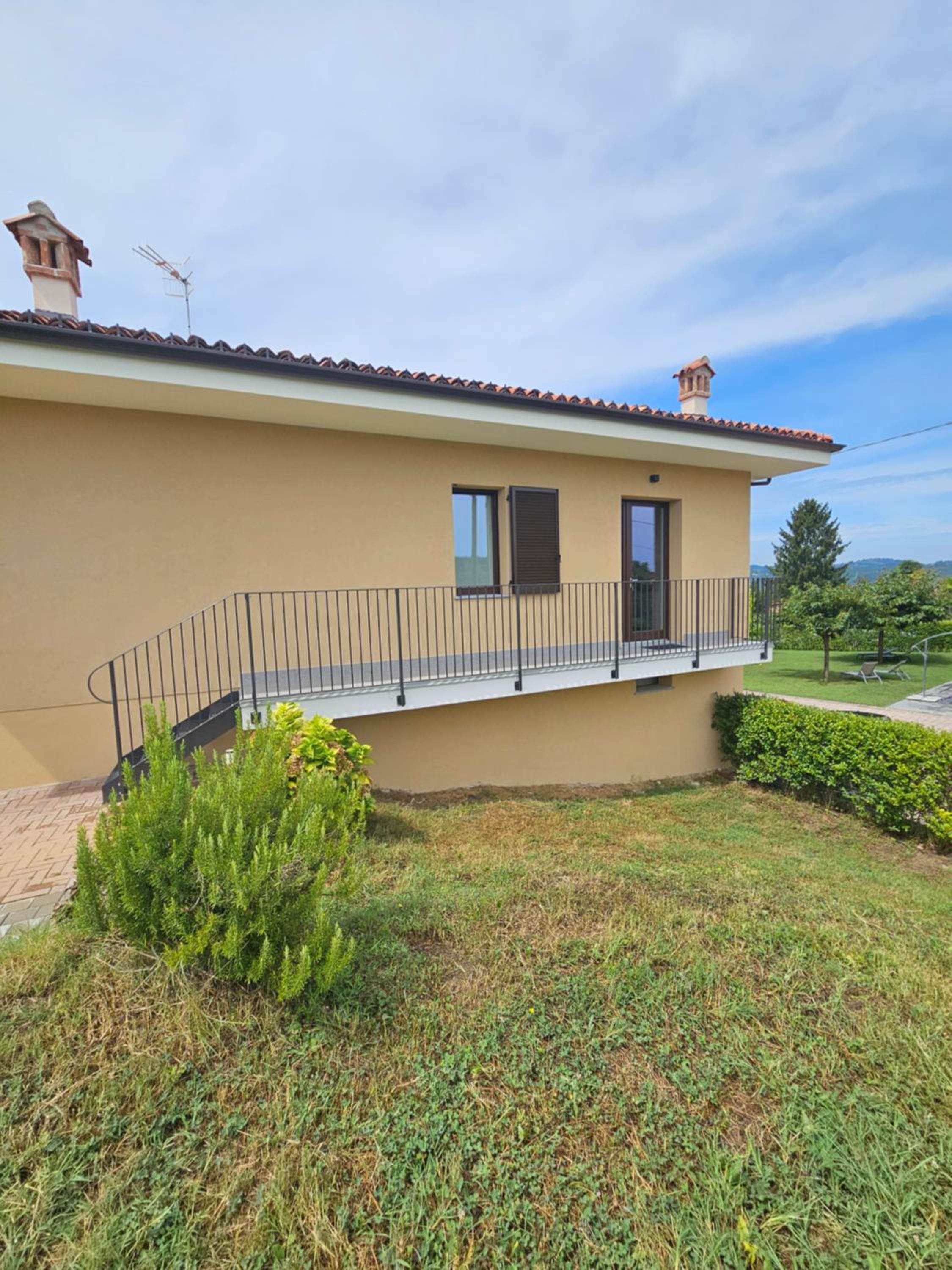 Two-Bedroom House photo 3