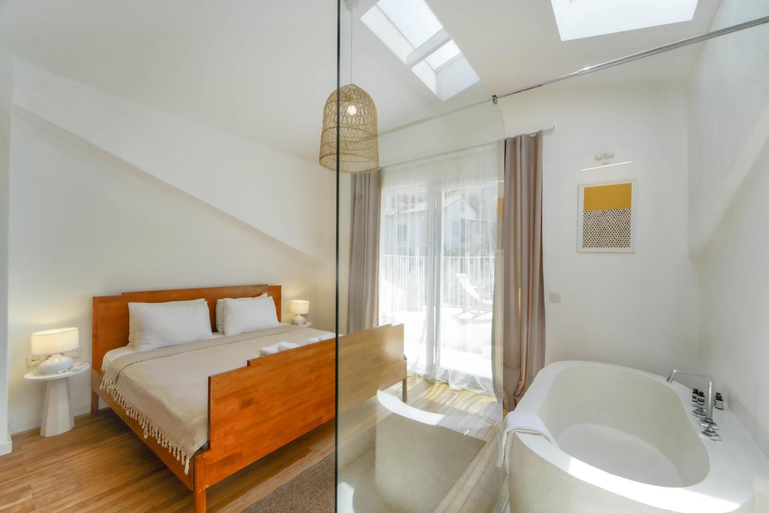 Standard Double Room - Photo 3