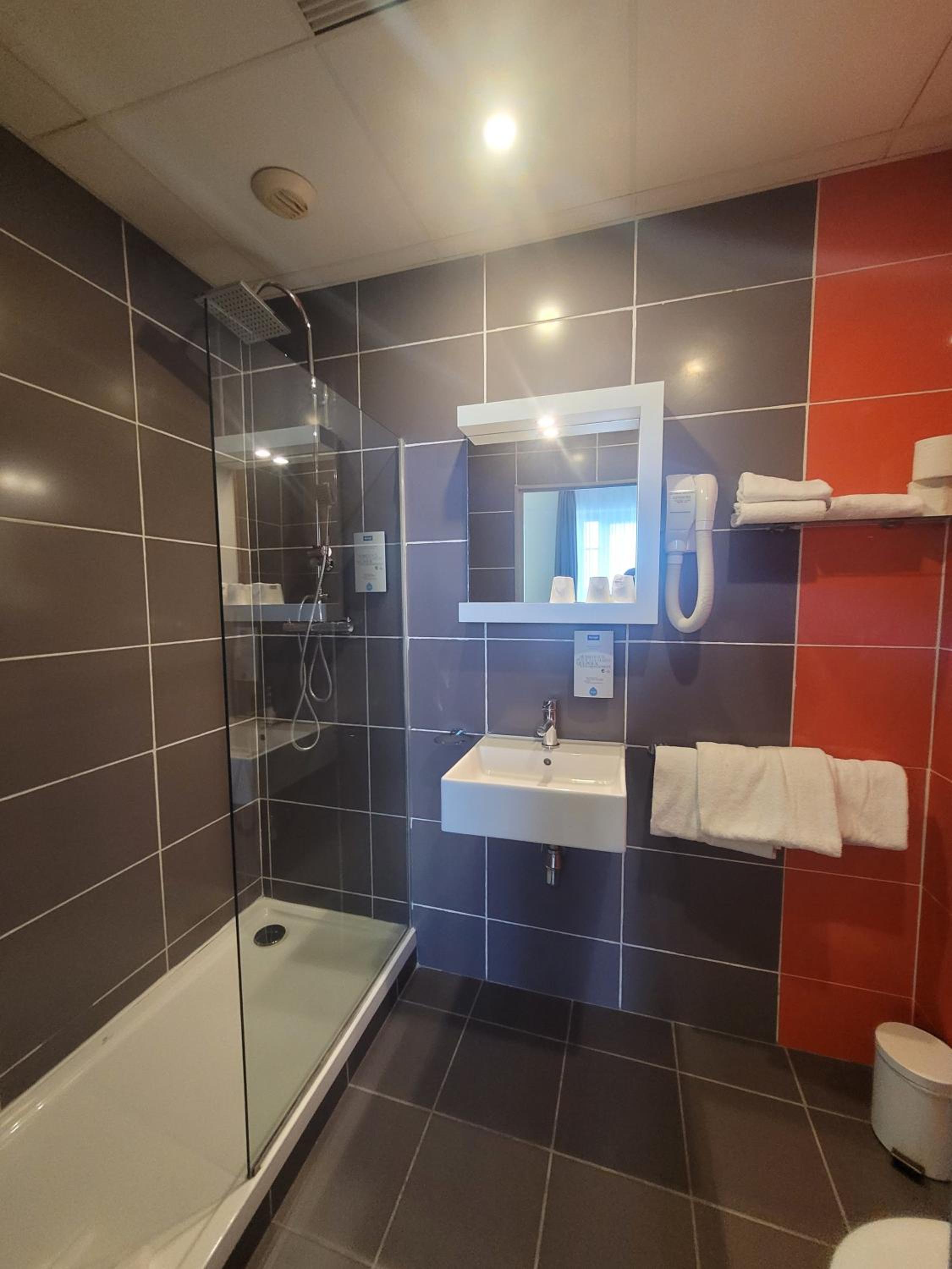 Double Room - Photo 2