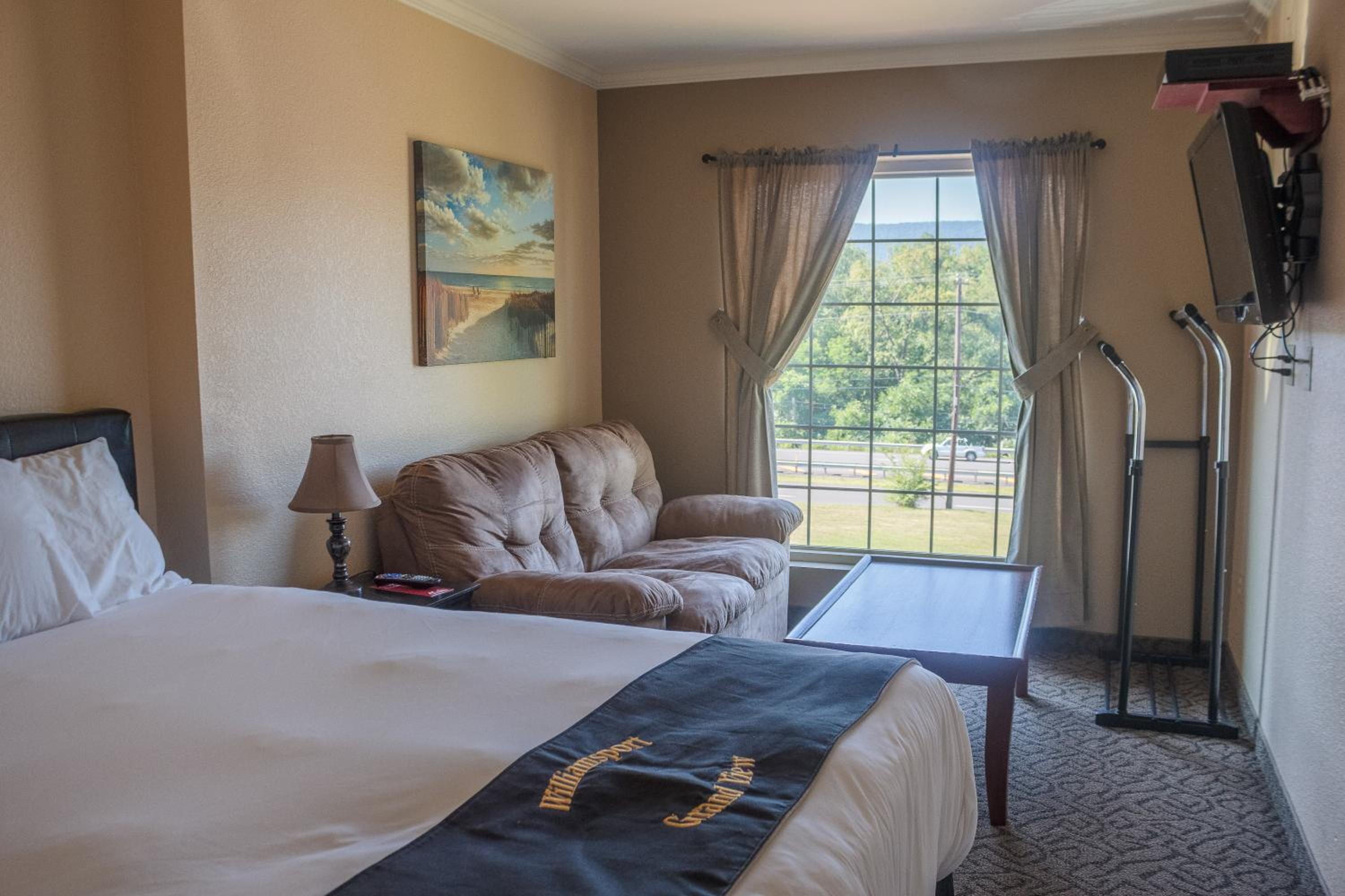 One-Bedroom Suite - Photo 1