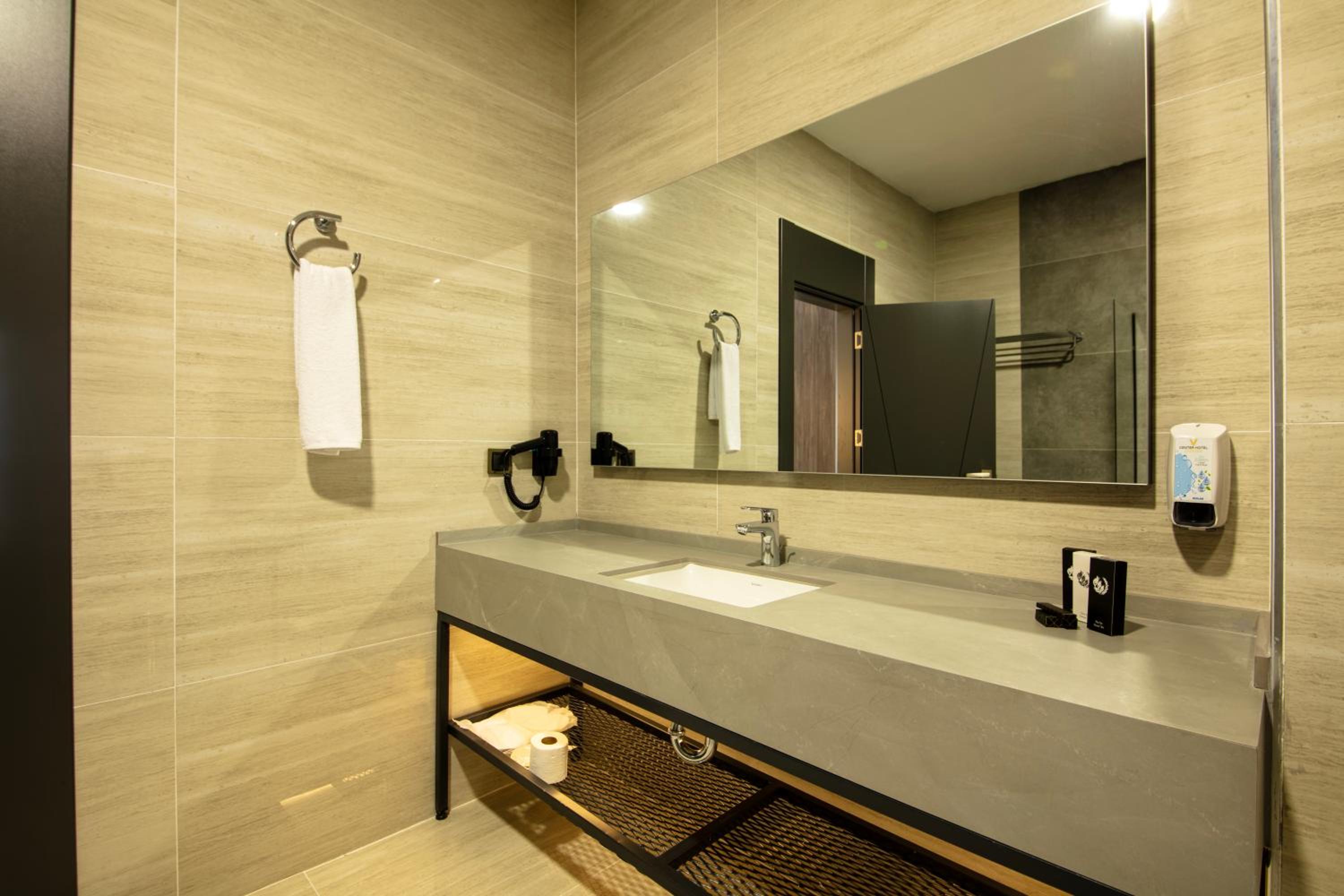 Standard Double Room - Photo 3