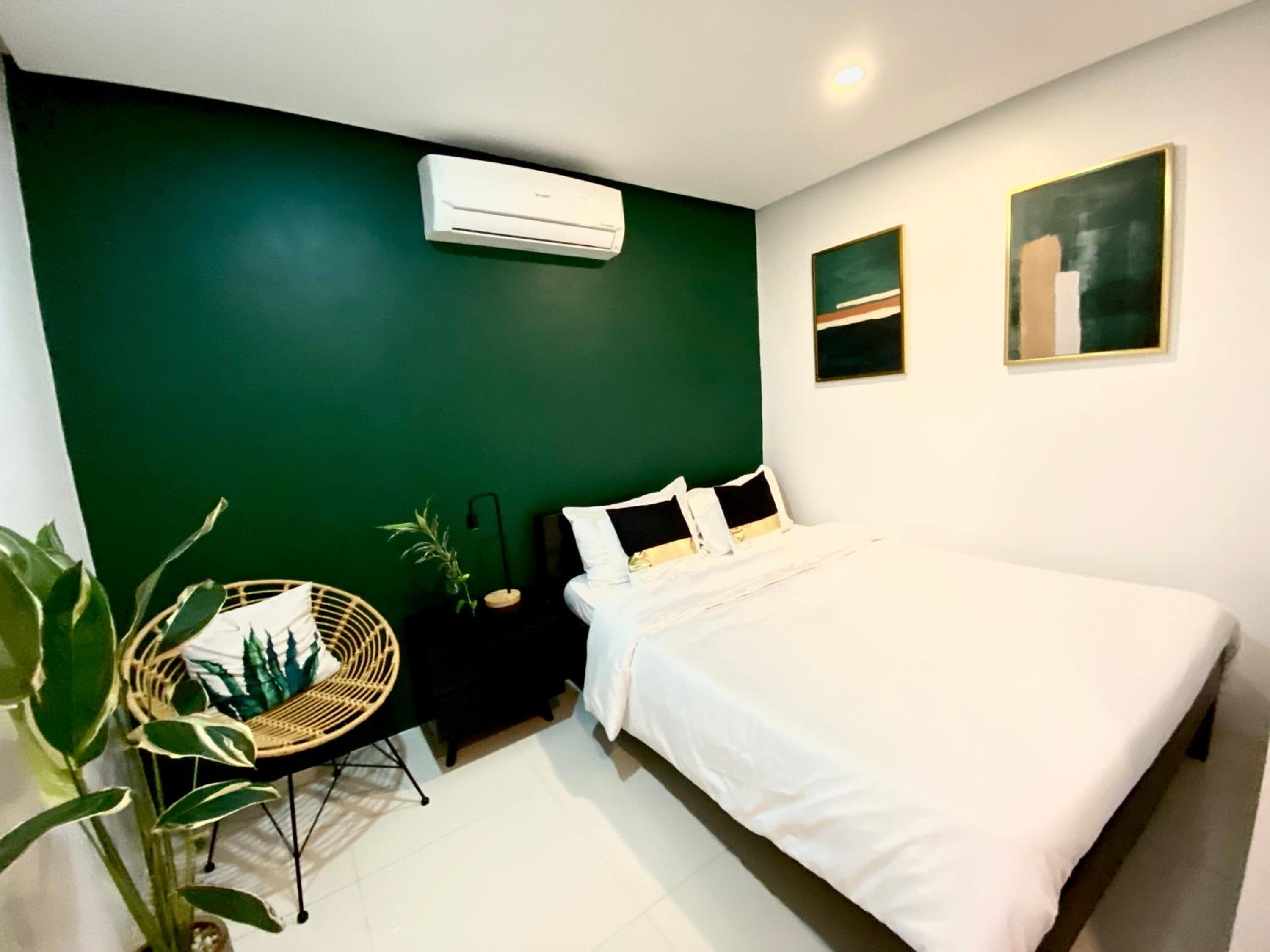 Villa - Photo 1