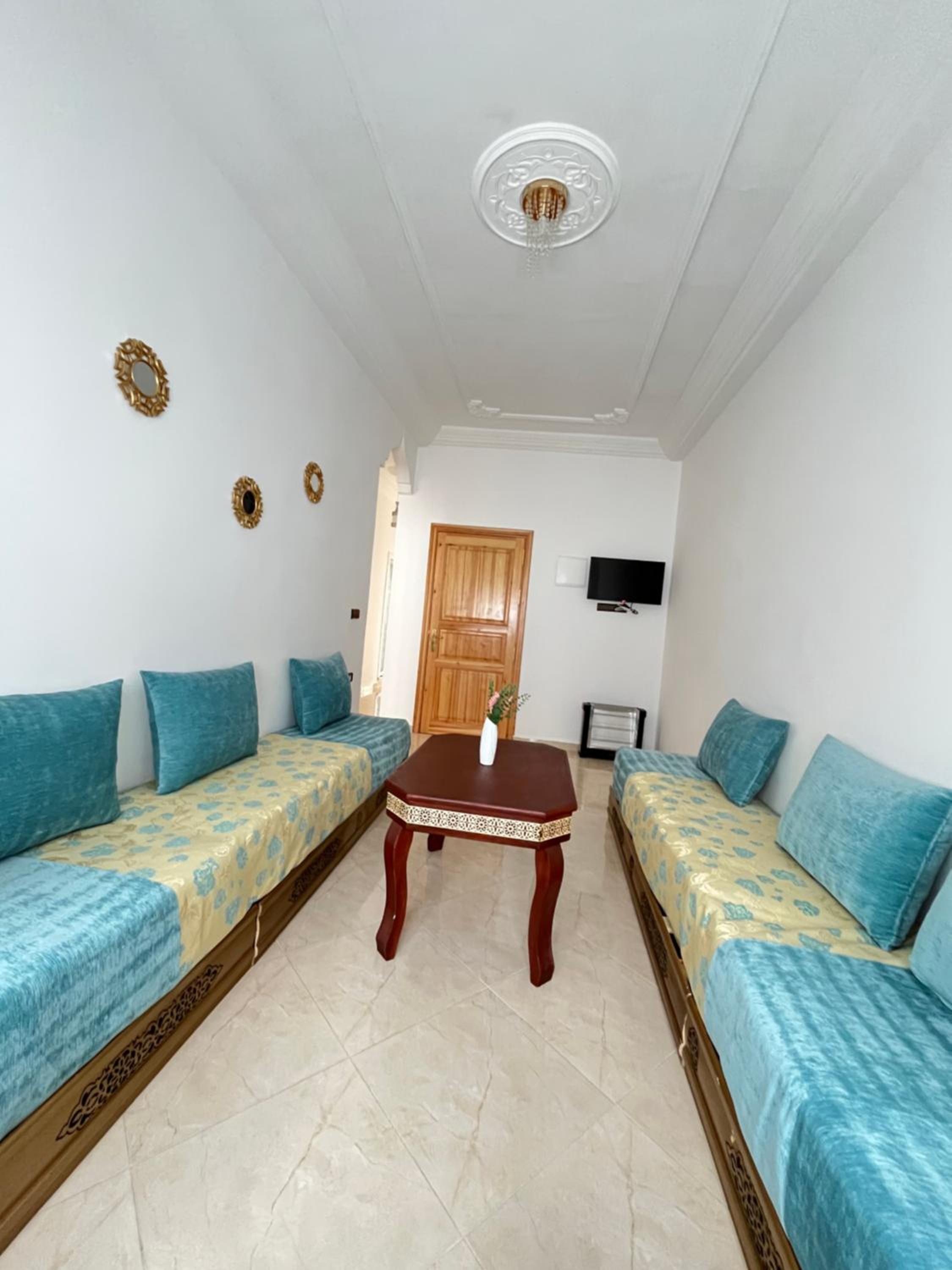 Two-Bedroom Apartment with Balcony photo 3